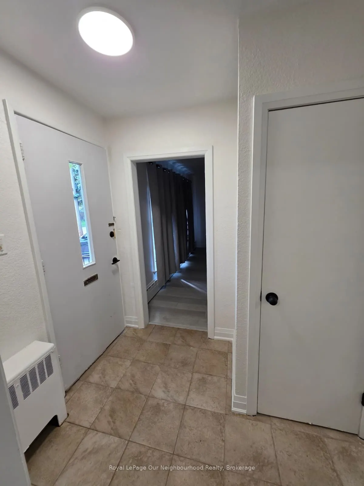 32 Marchington Circle S, #Upper