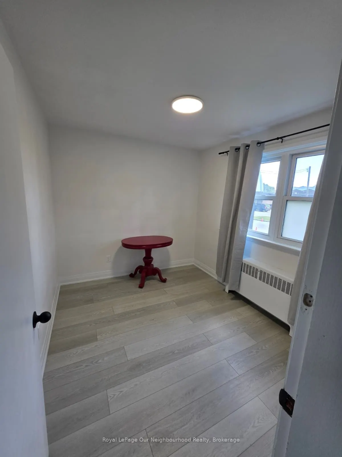 32 Marchington Circle S, #Upper