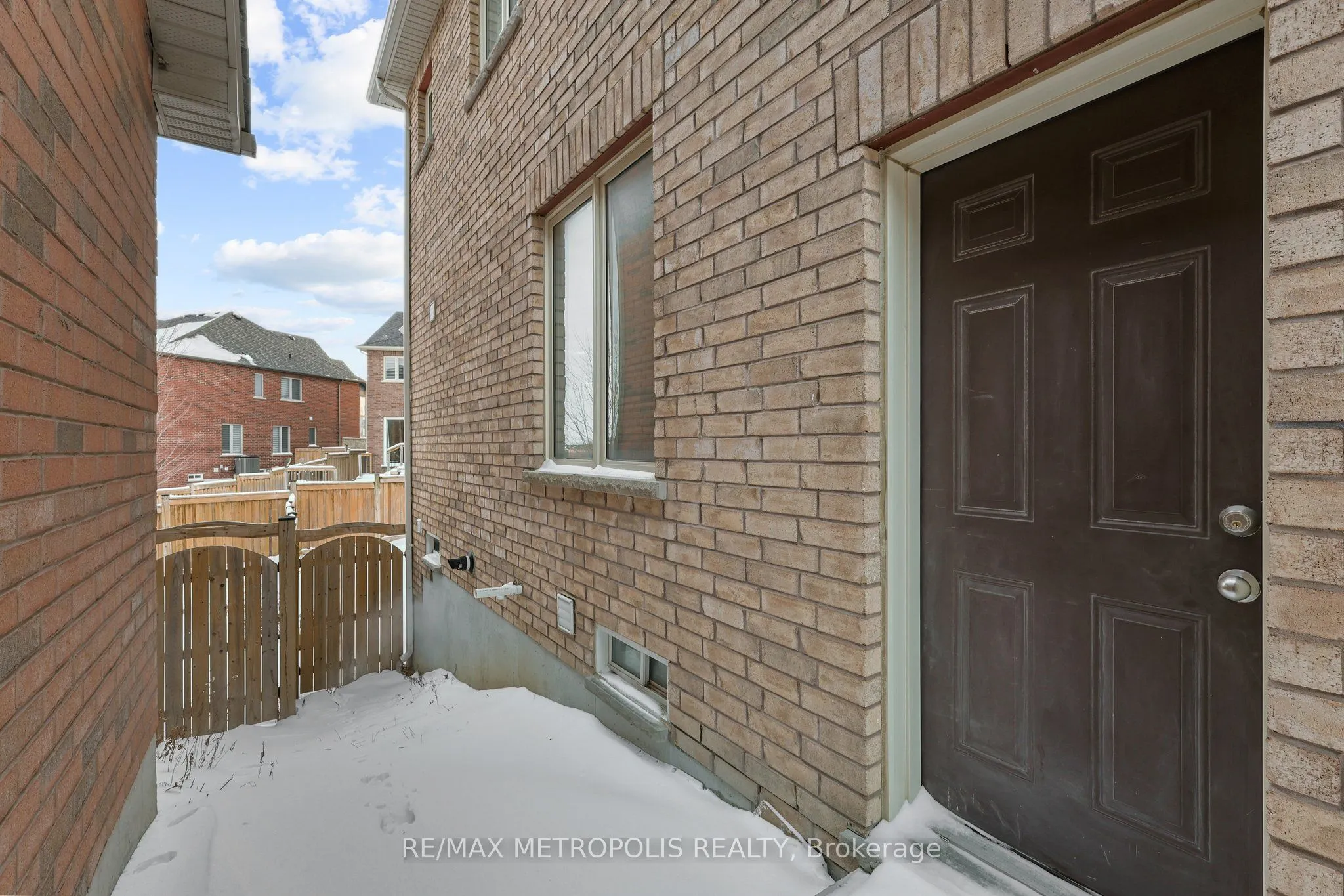 161 Windfields Farm Drive W, #BSMT
