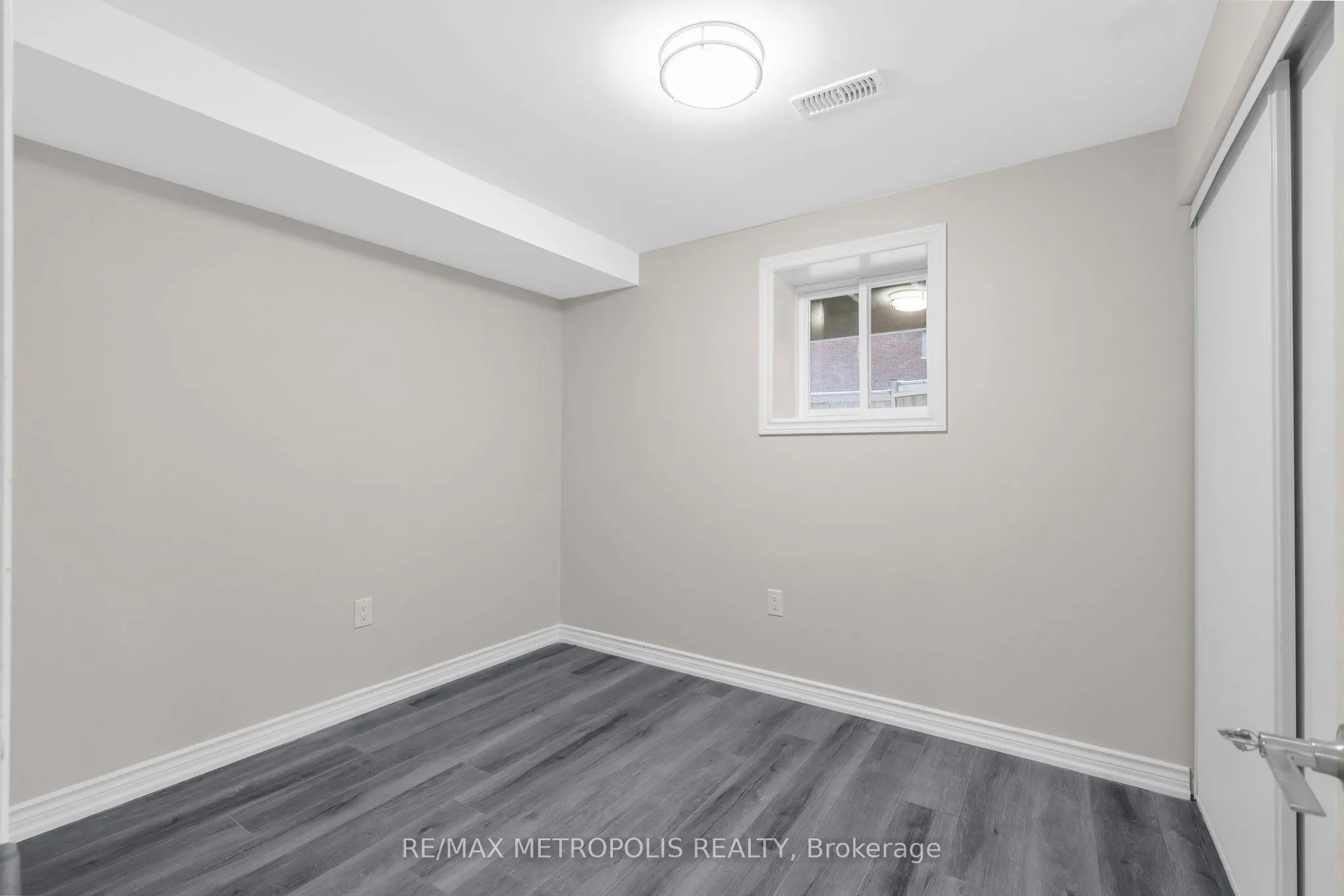 161 Windfields Farm Drive W, #BSMT