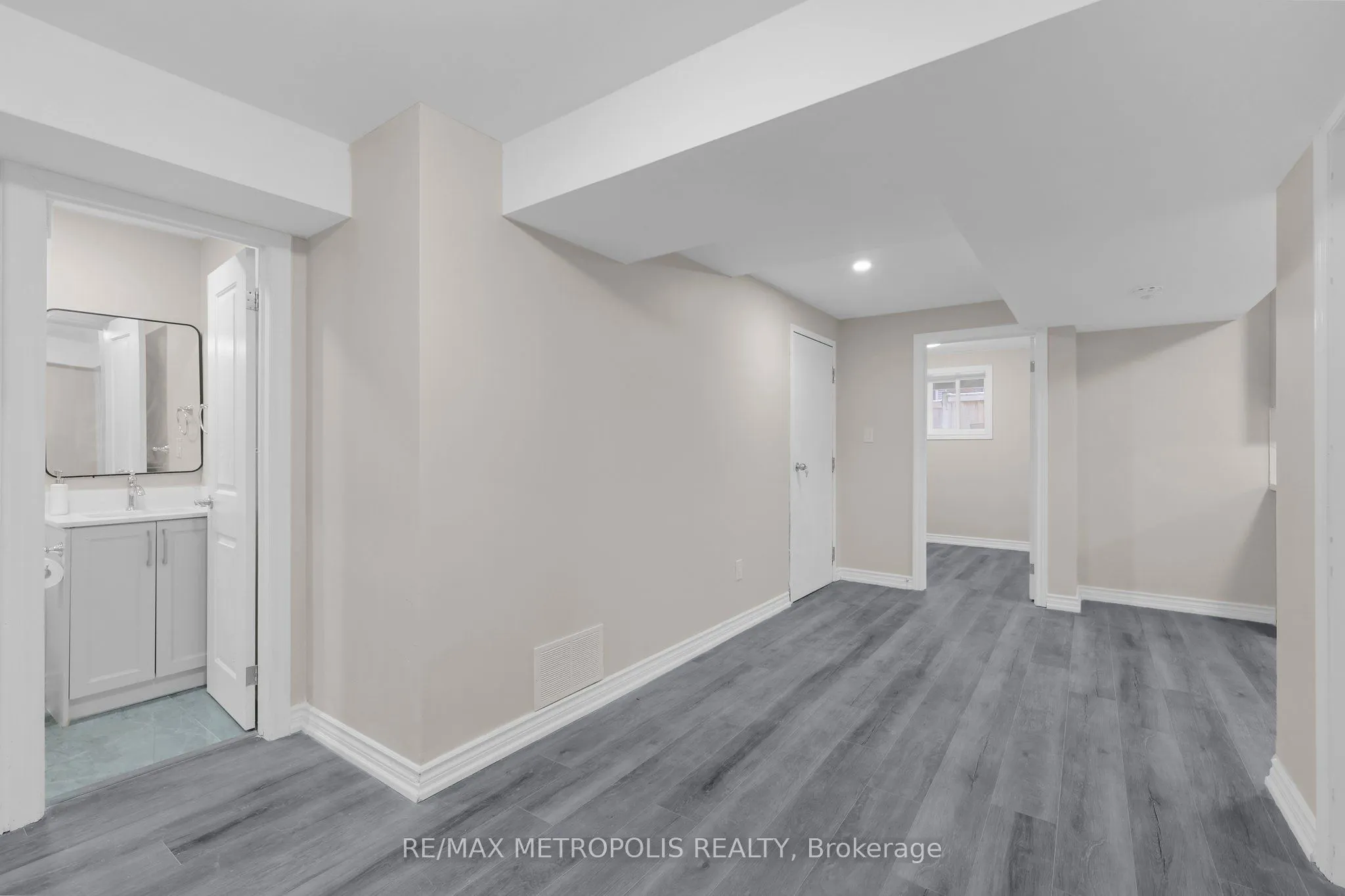 161 Windfields Farm Drive W, #BSMT