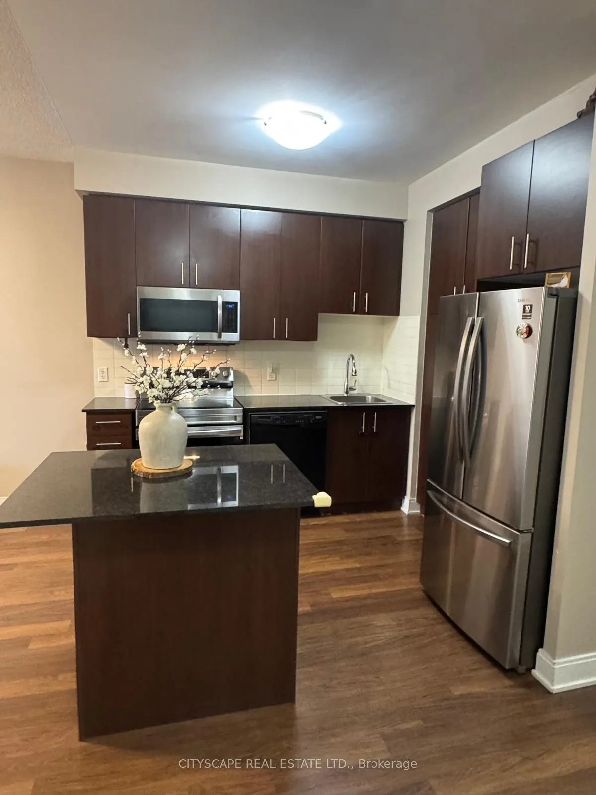 135 Village Green Square, #616