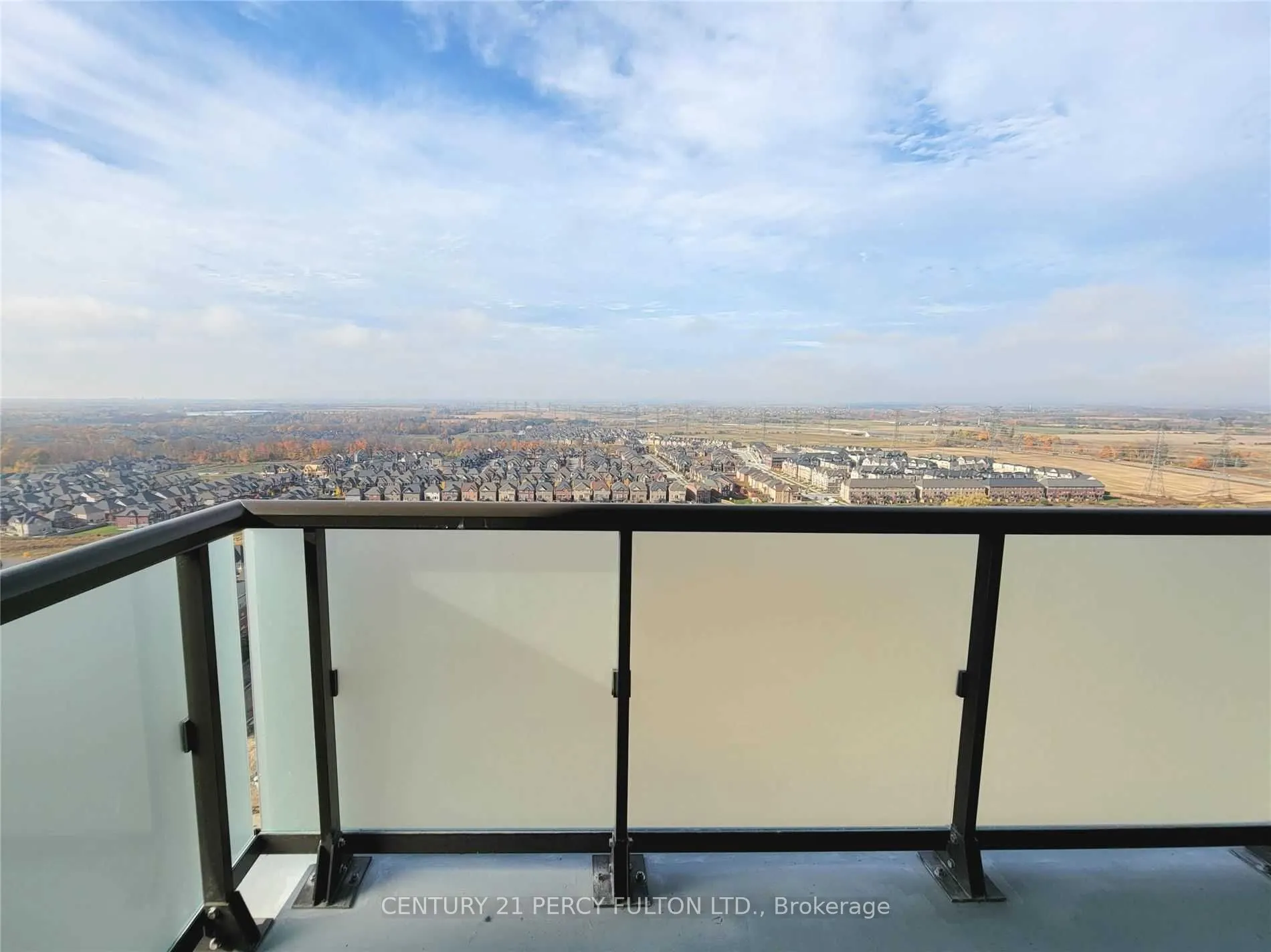 2550 Simcoe Street N, #2217