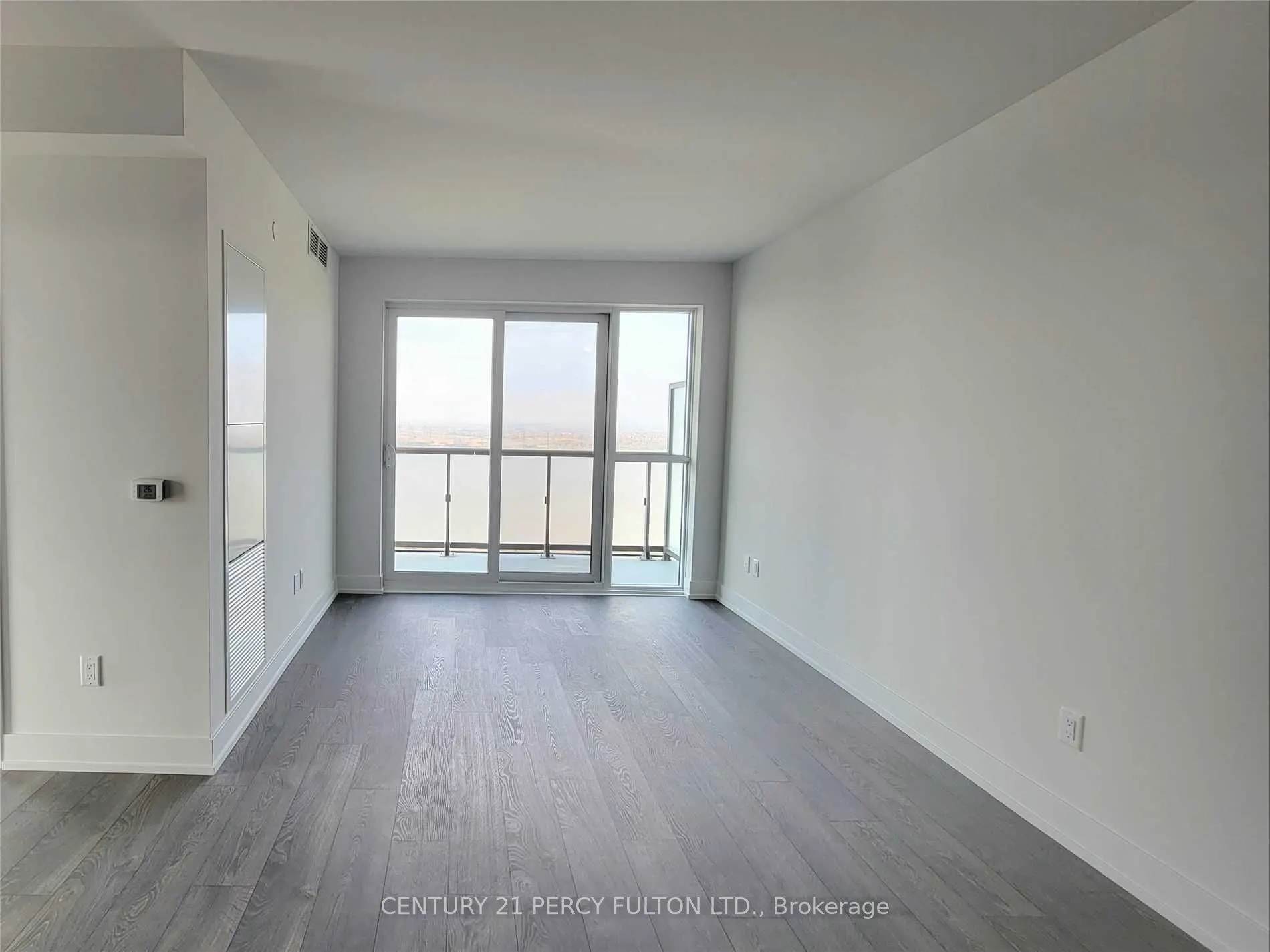 2550 Simcoe Street N, #2217