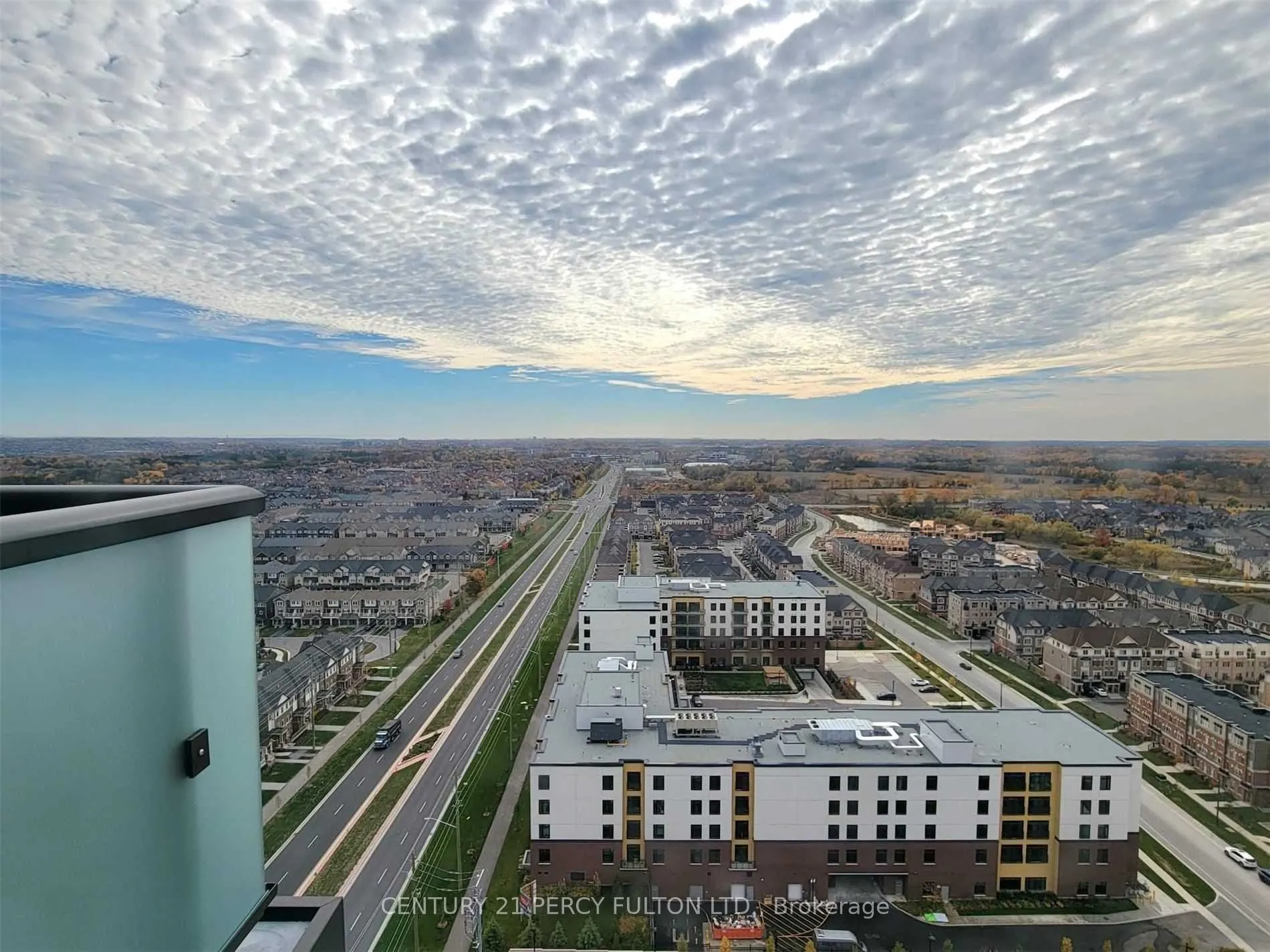2550 Simcoe Street N, #2217