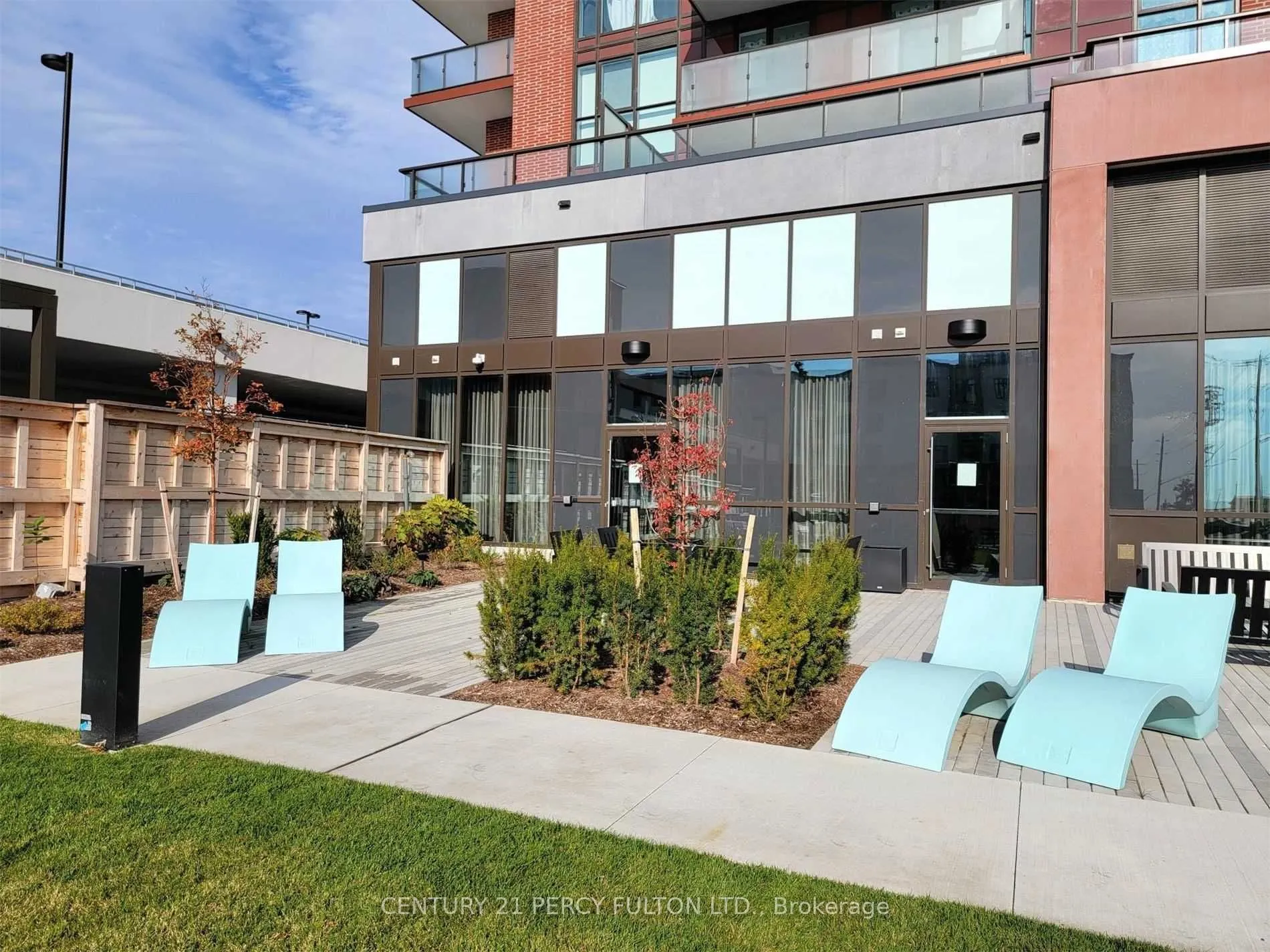 2550 Simcoe Street N, #2217