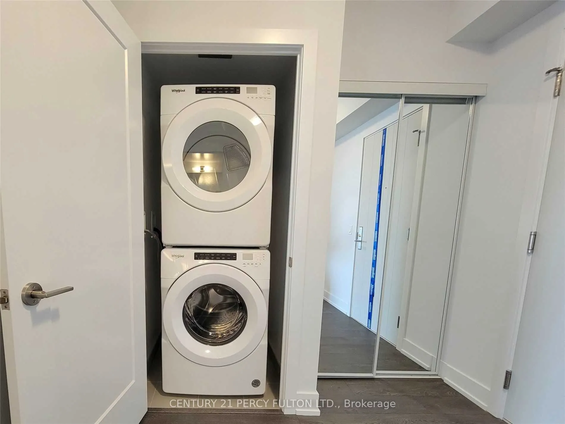 2550 Simcoe Street N, #2217