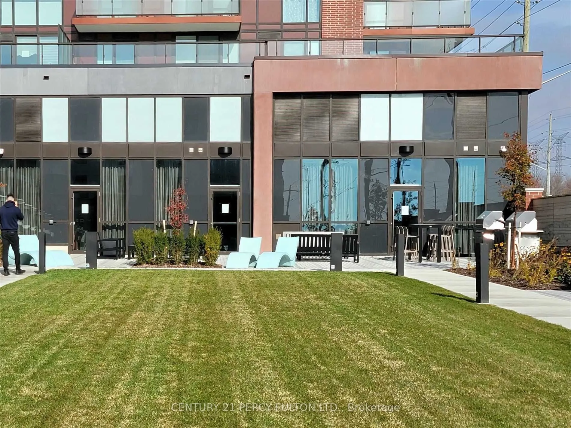2550 Simcoe Street N, #2217