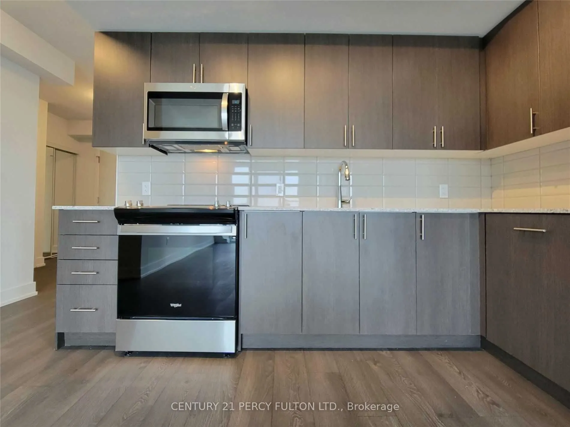 2550 Simcoe Street N, #2217