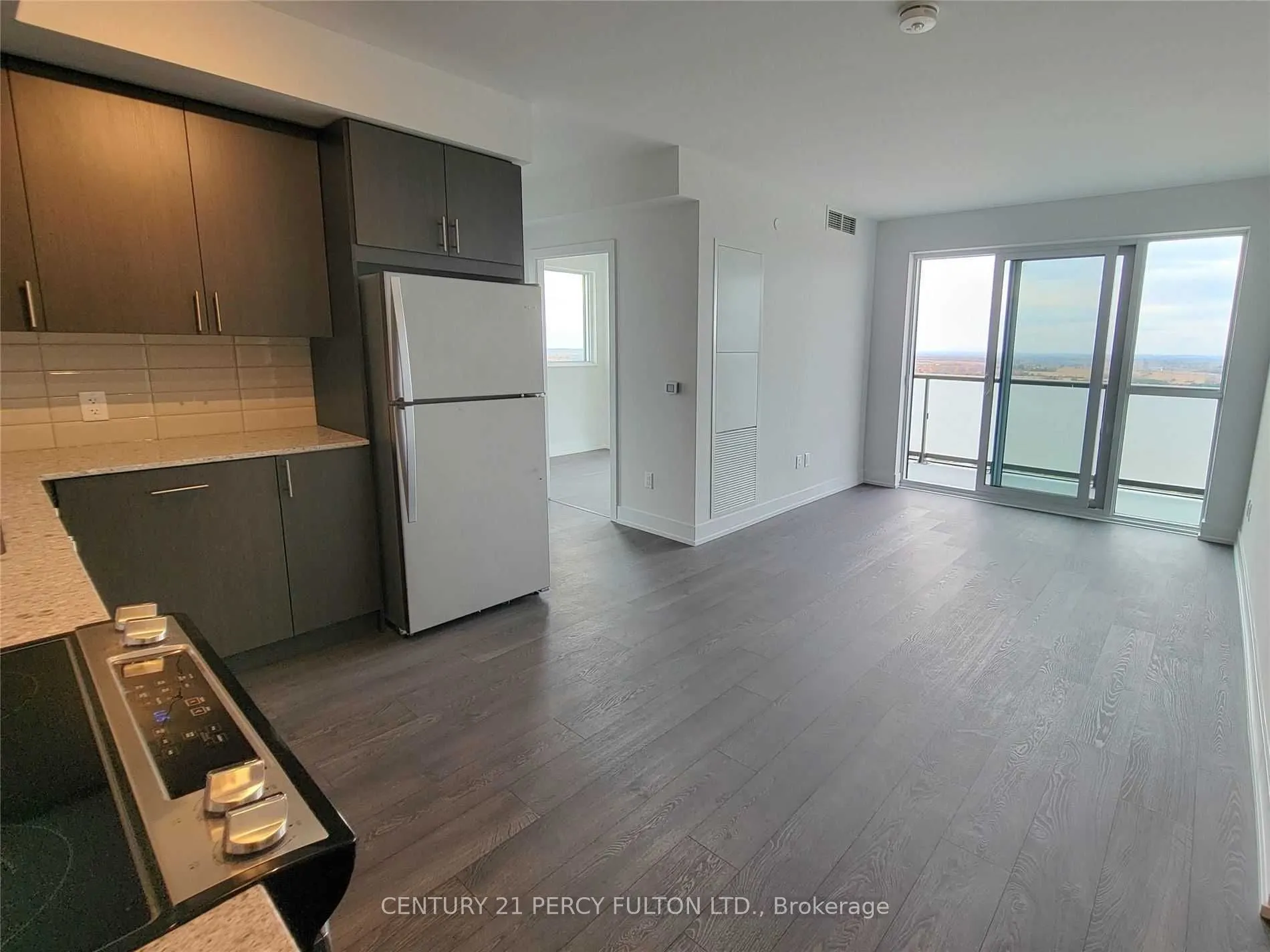 2550 Simcoe Street N, #2217