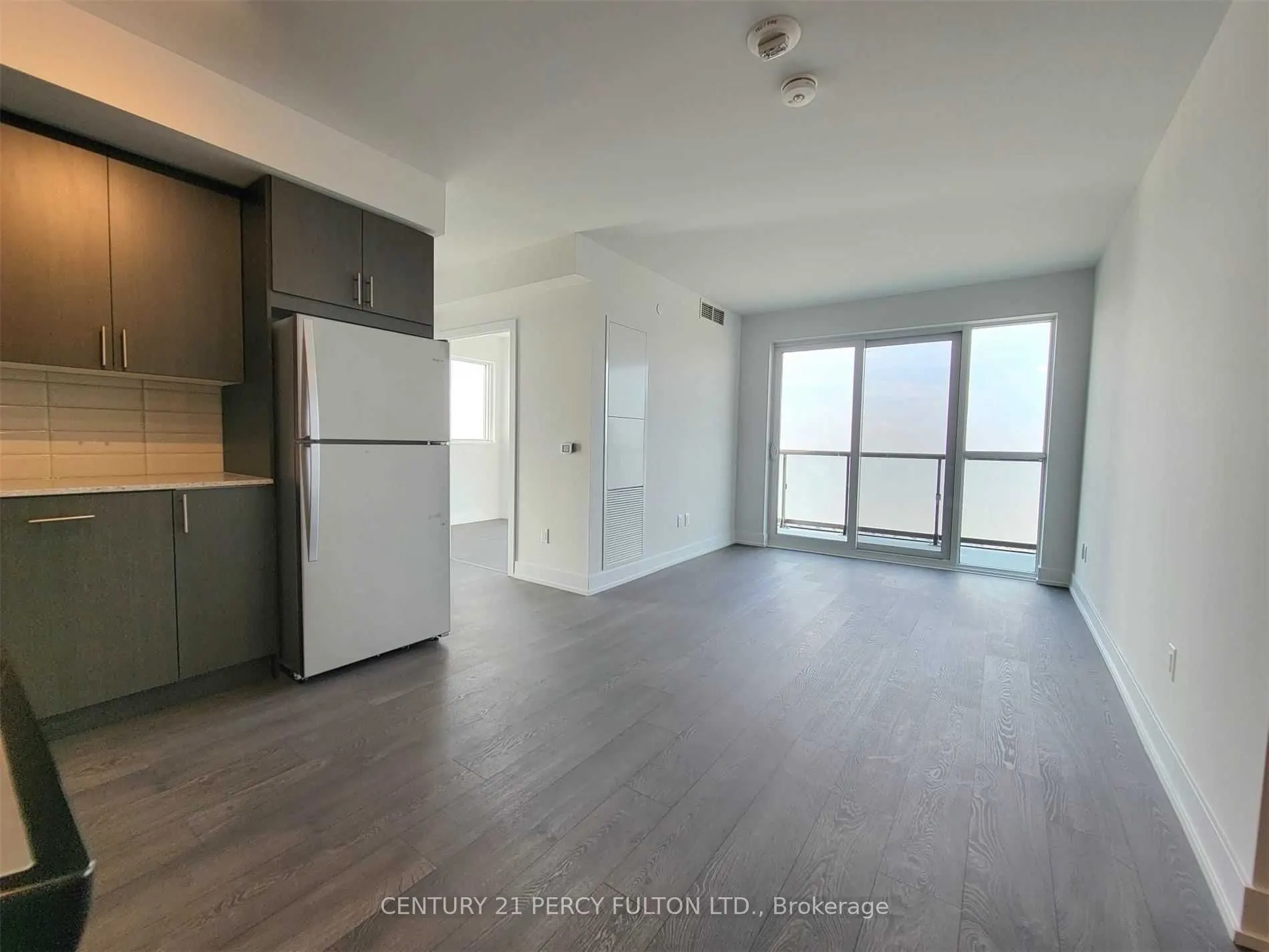 2550 Simcoe Street N, #2217