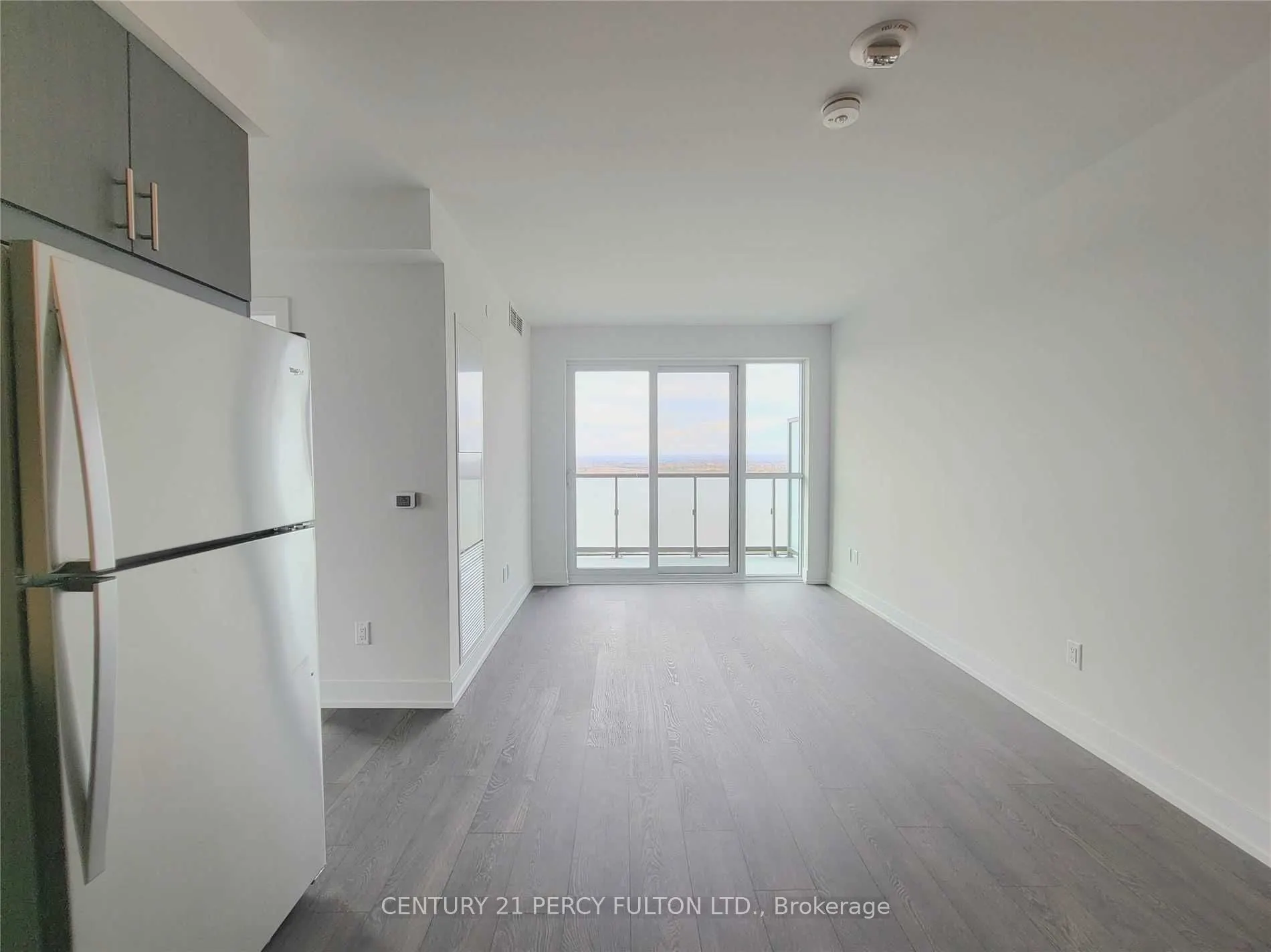 2550 Simcoe Street N, #2217