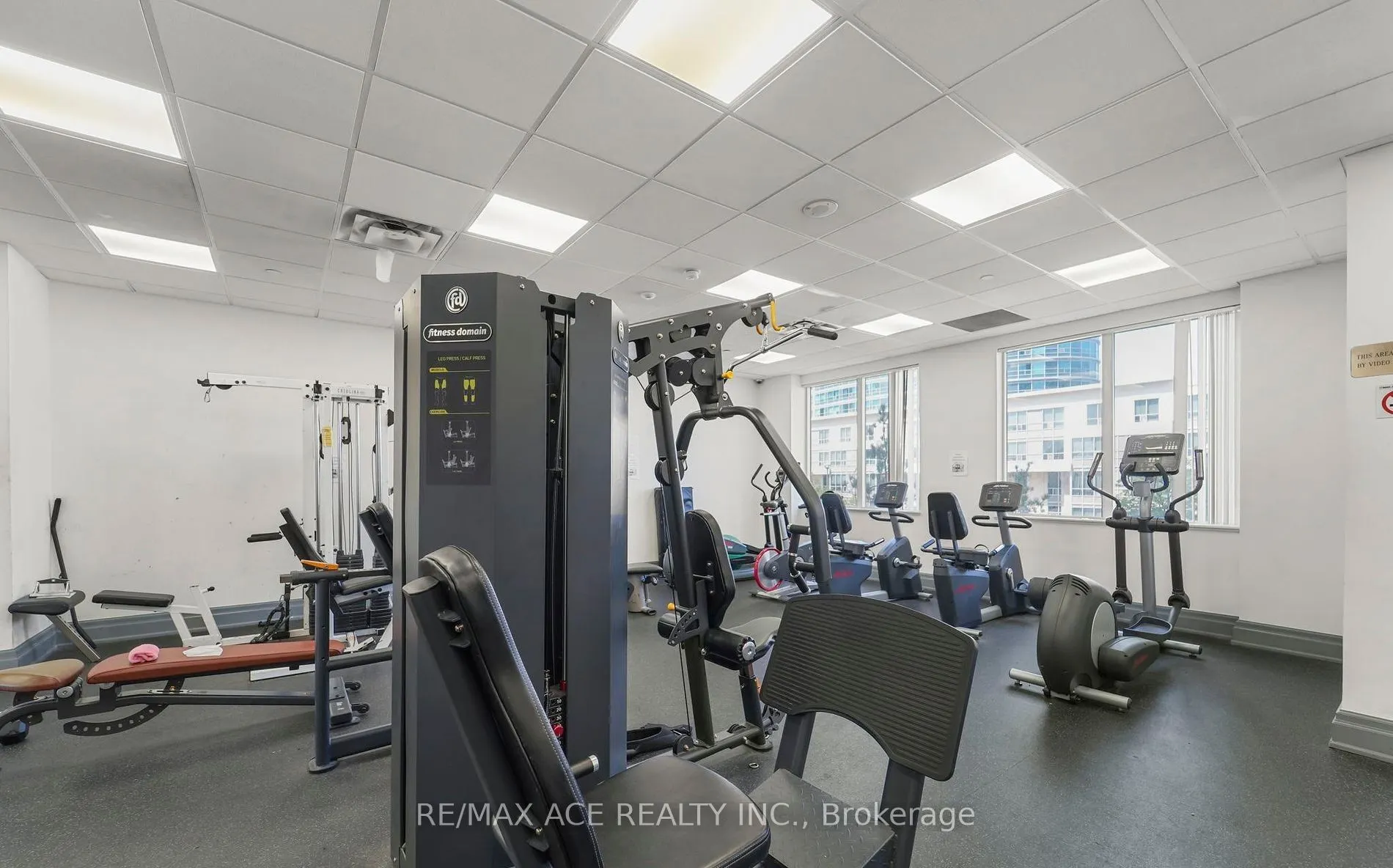 11 Lee Centre Drive, #812