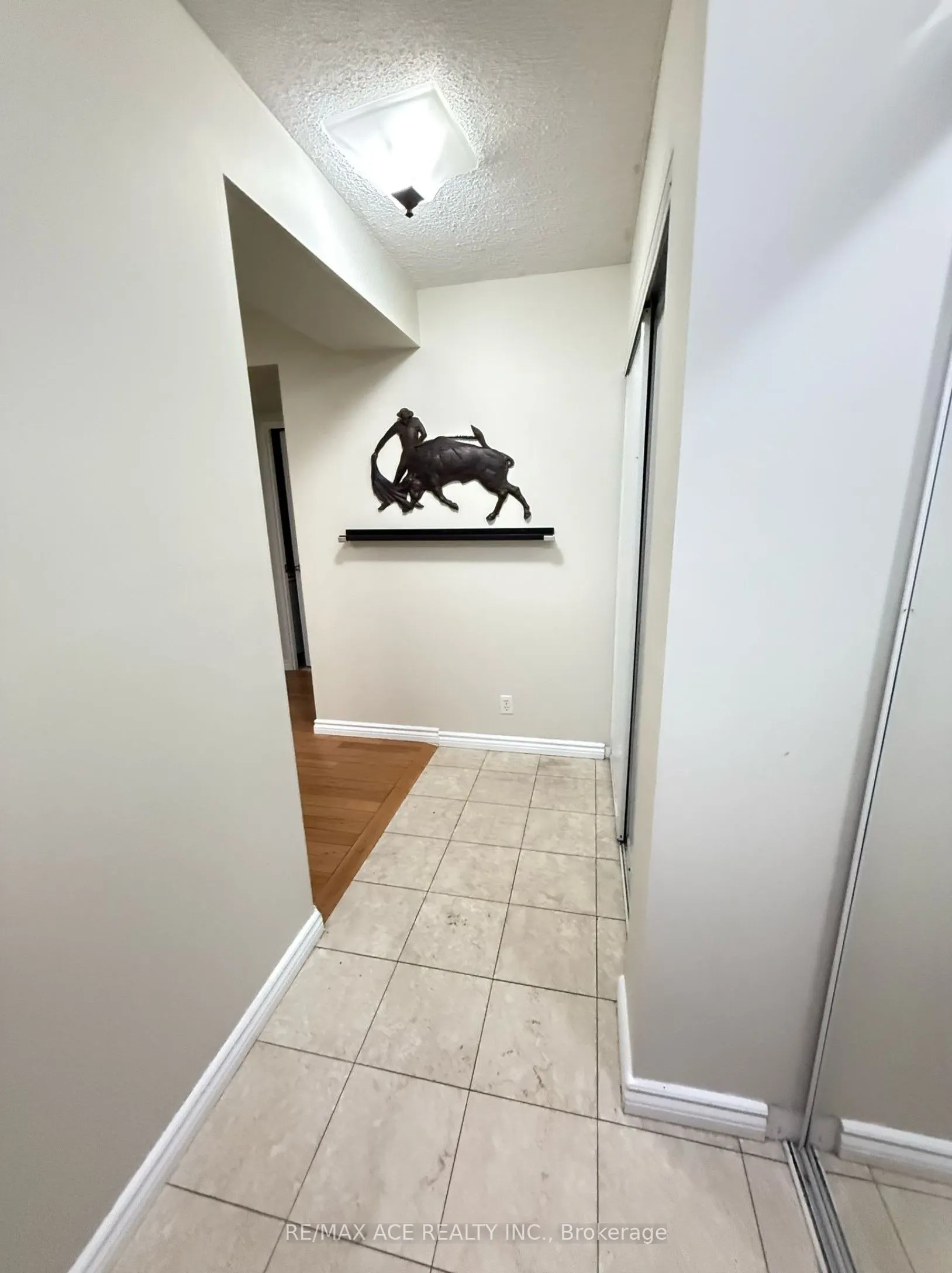 11 Lee Centre Drive, #812