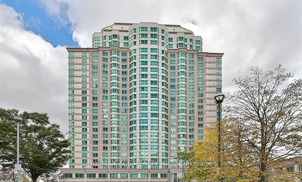 11 Lee Centre Drive, #812
