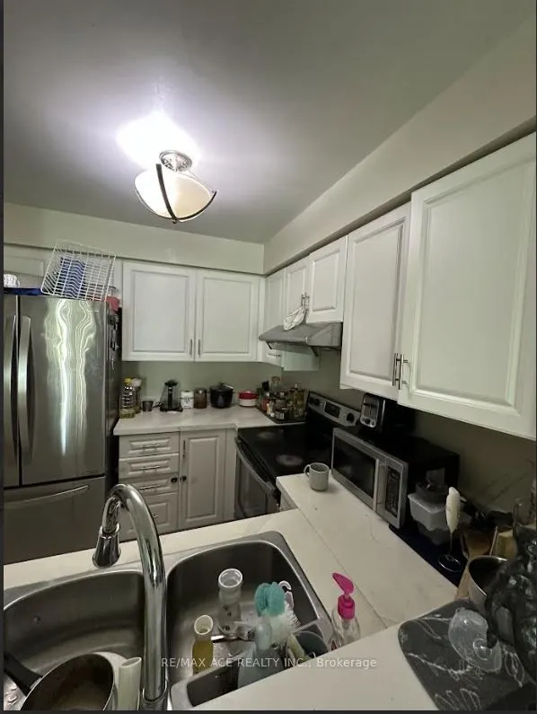 11 Lee Centre Drive, #812