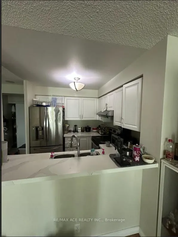 11 Lee Centre Drive, #812