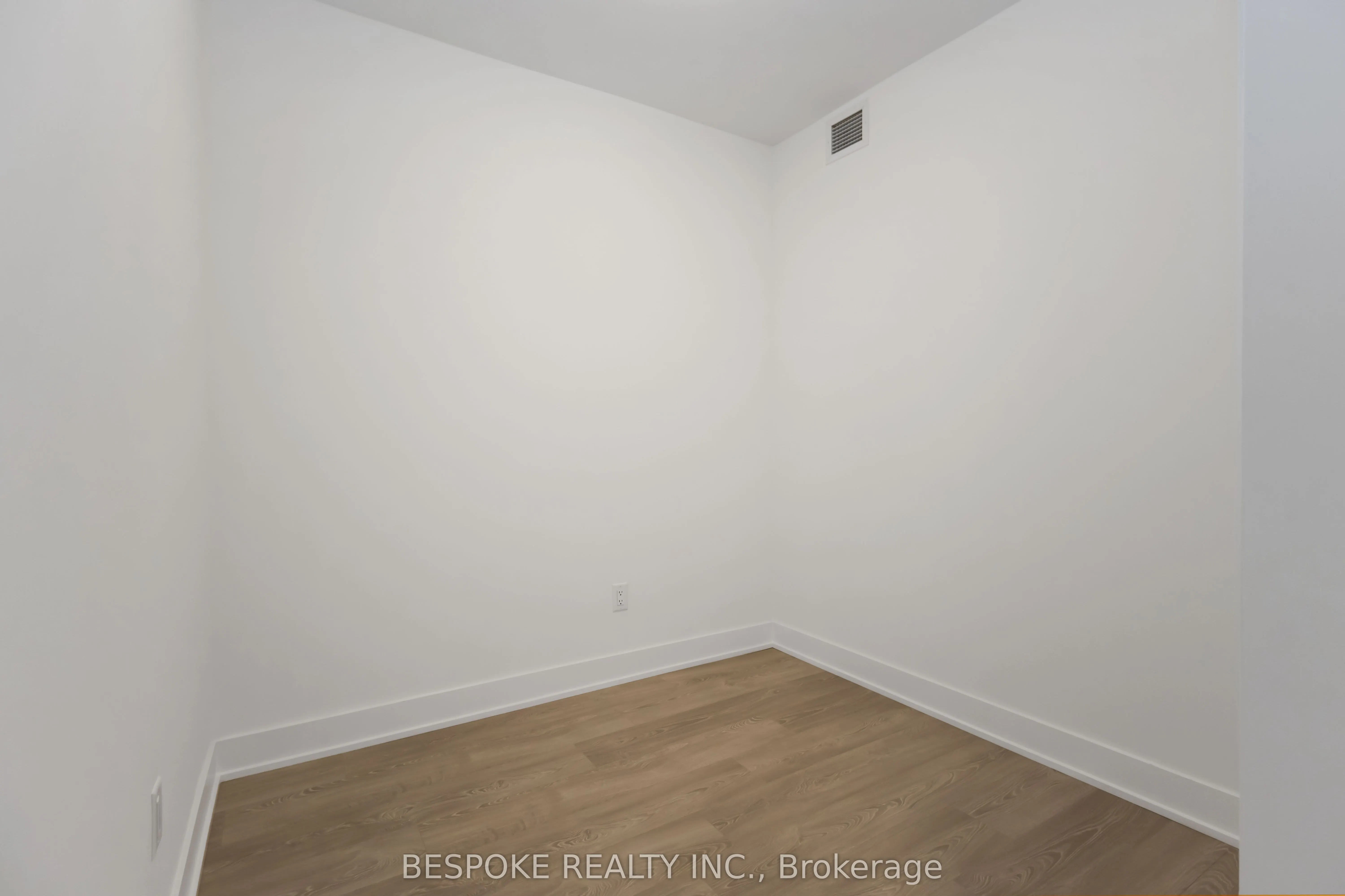 2425 Simcoe Street N, #1431