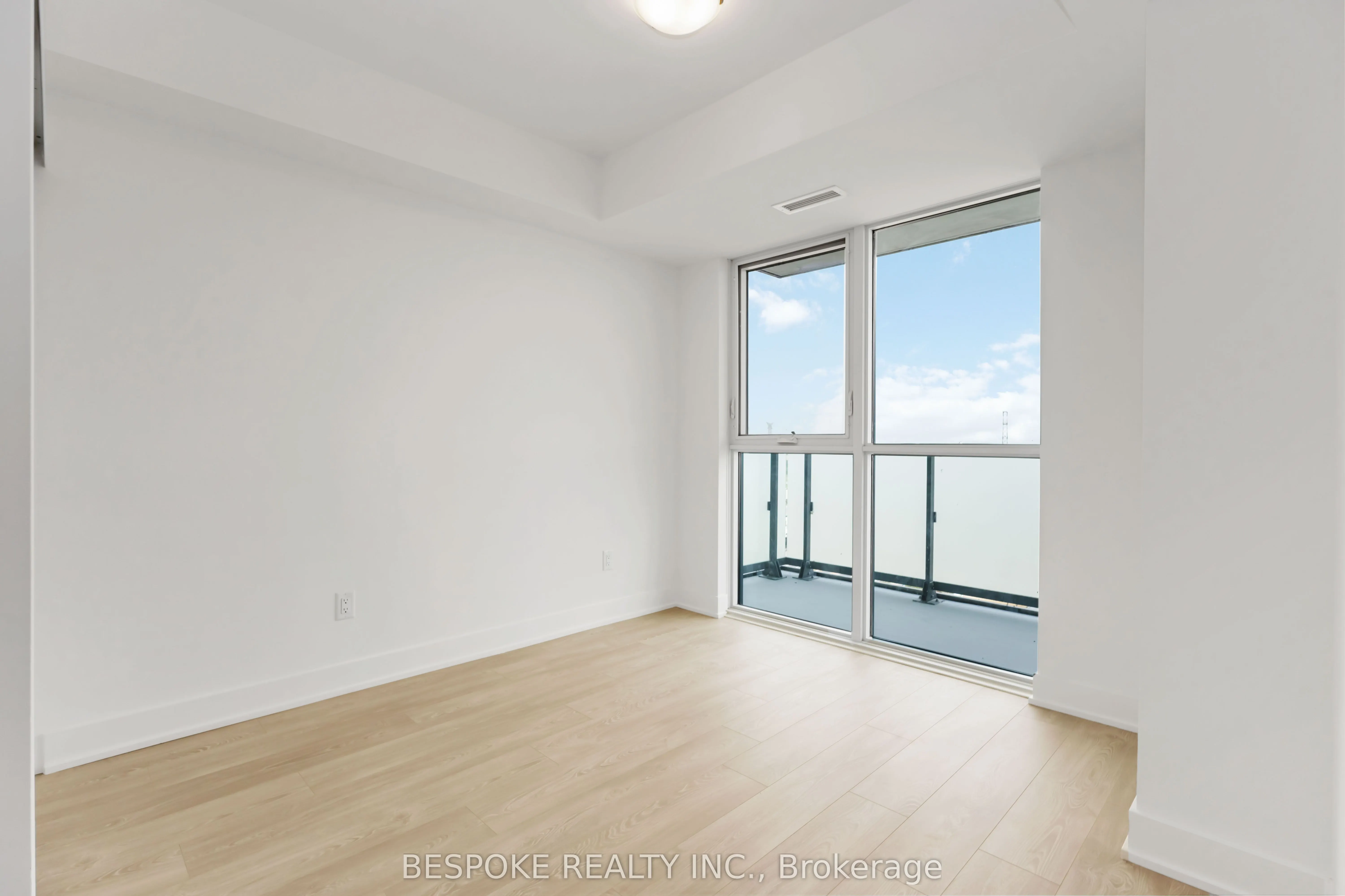 2425 Simcoe Street N, #1431