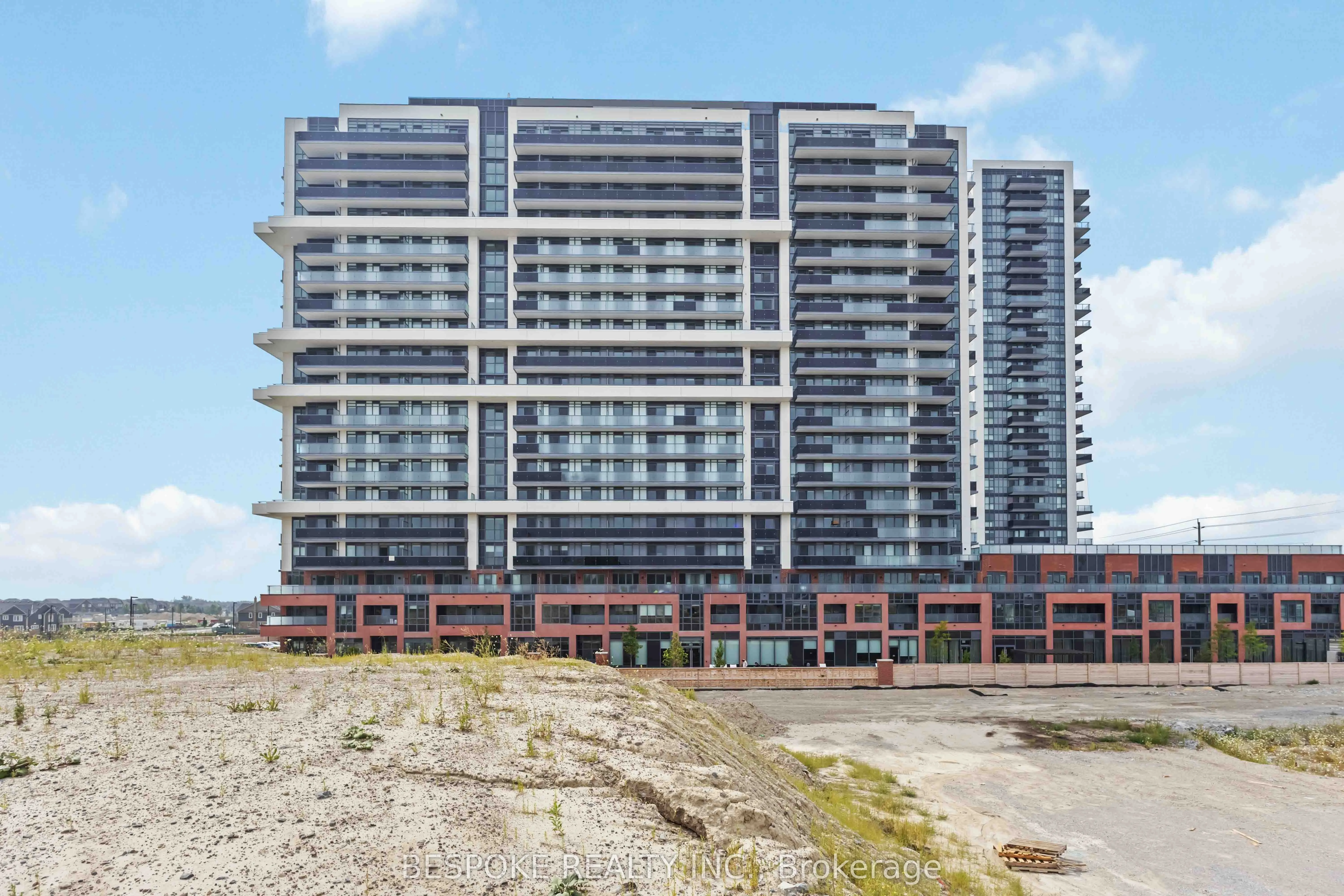 2425 Simcoe Street N, #1431