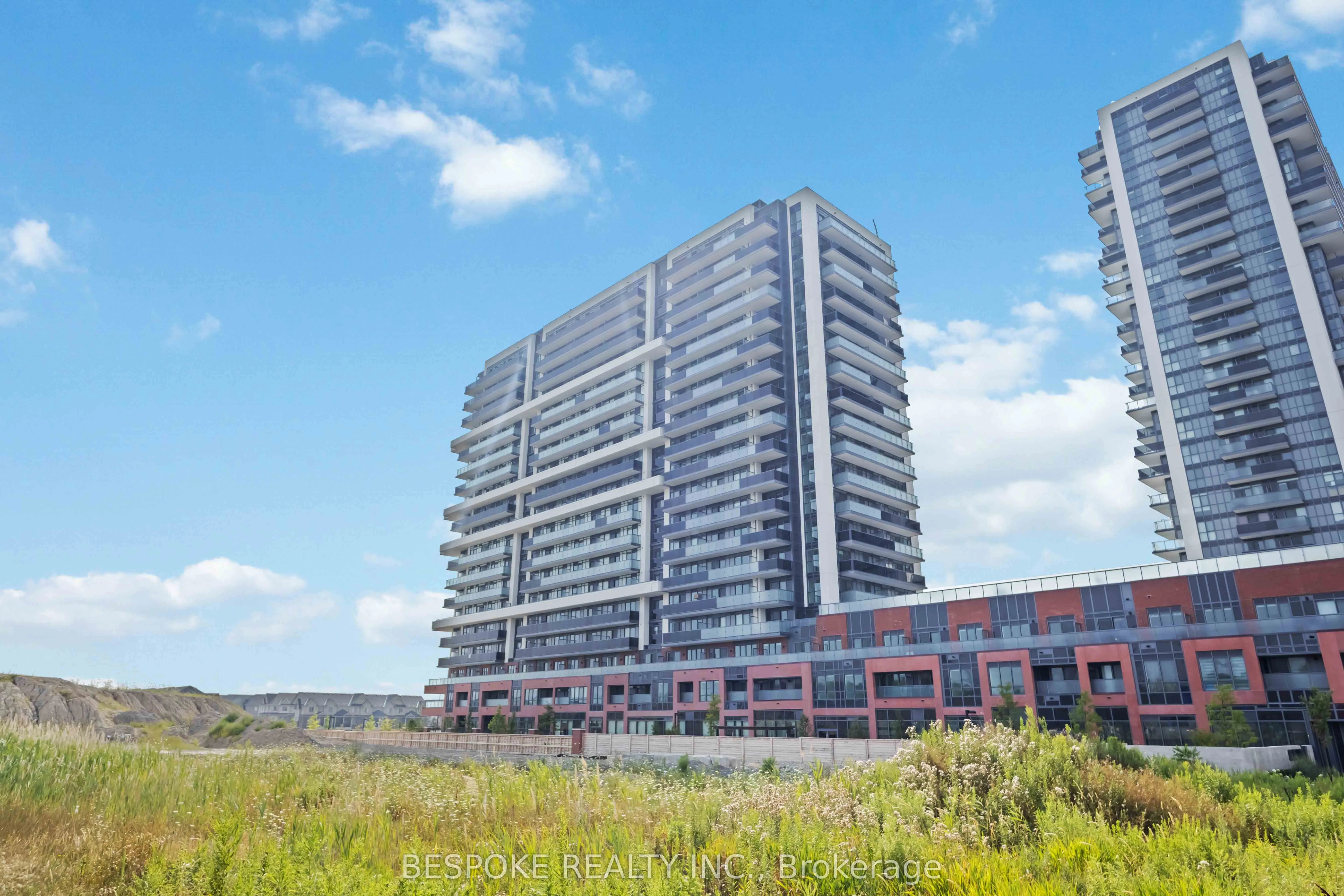 2425 Simcoe Street N, #1431