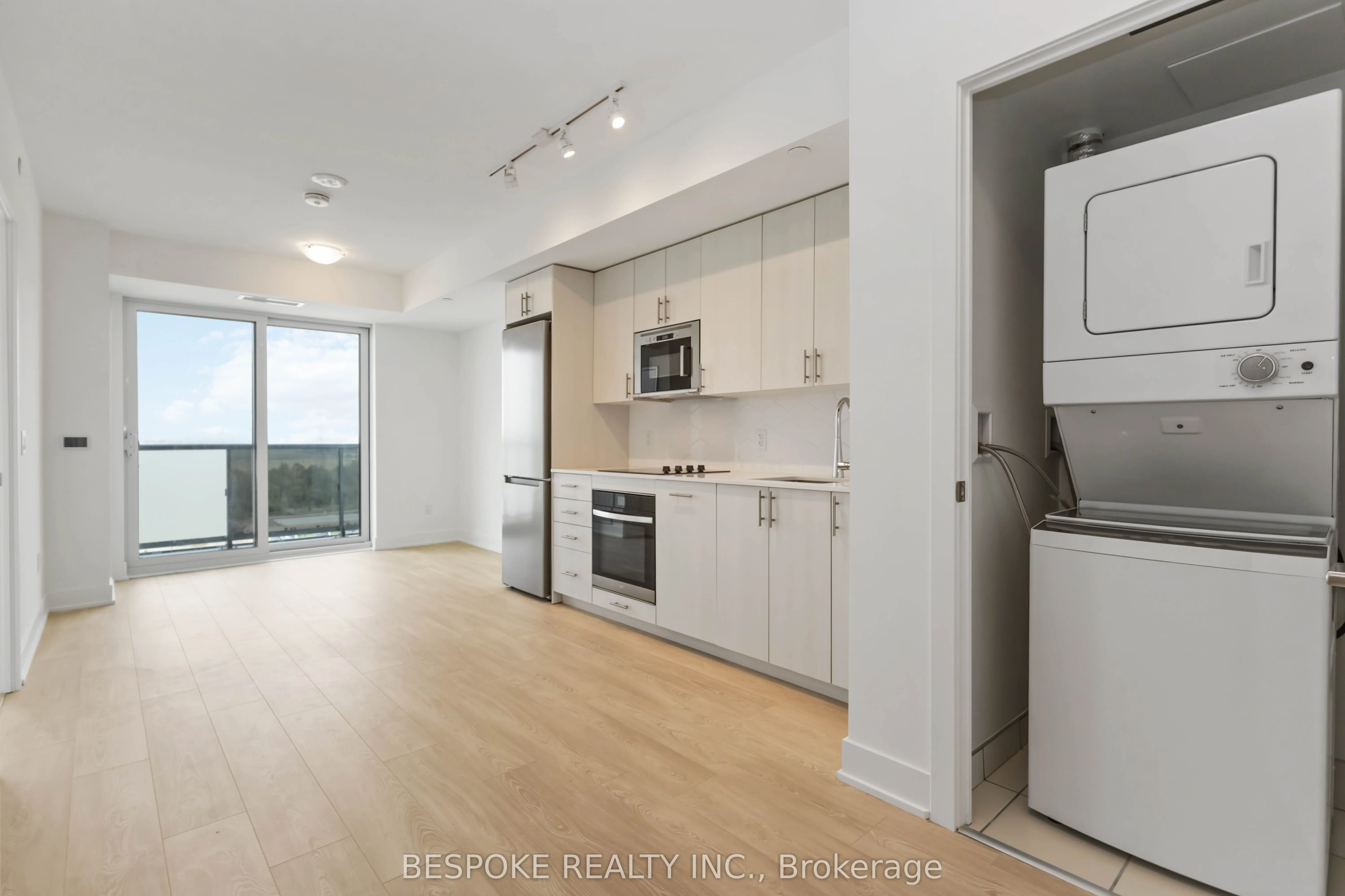 2425 Simcoe Street N, #1431
