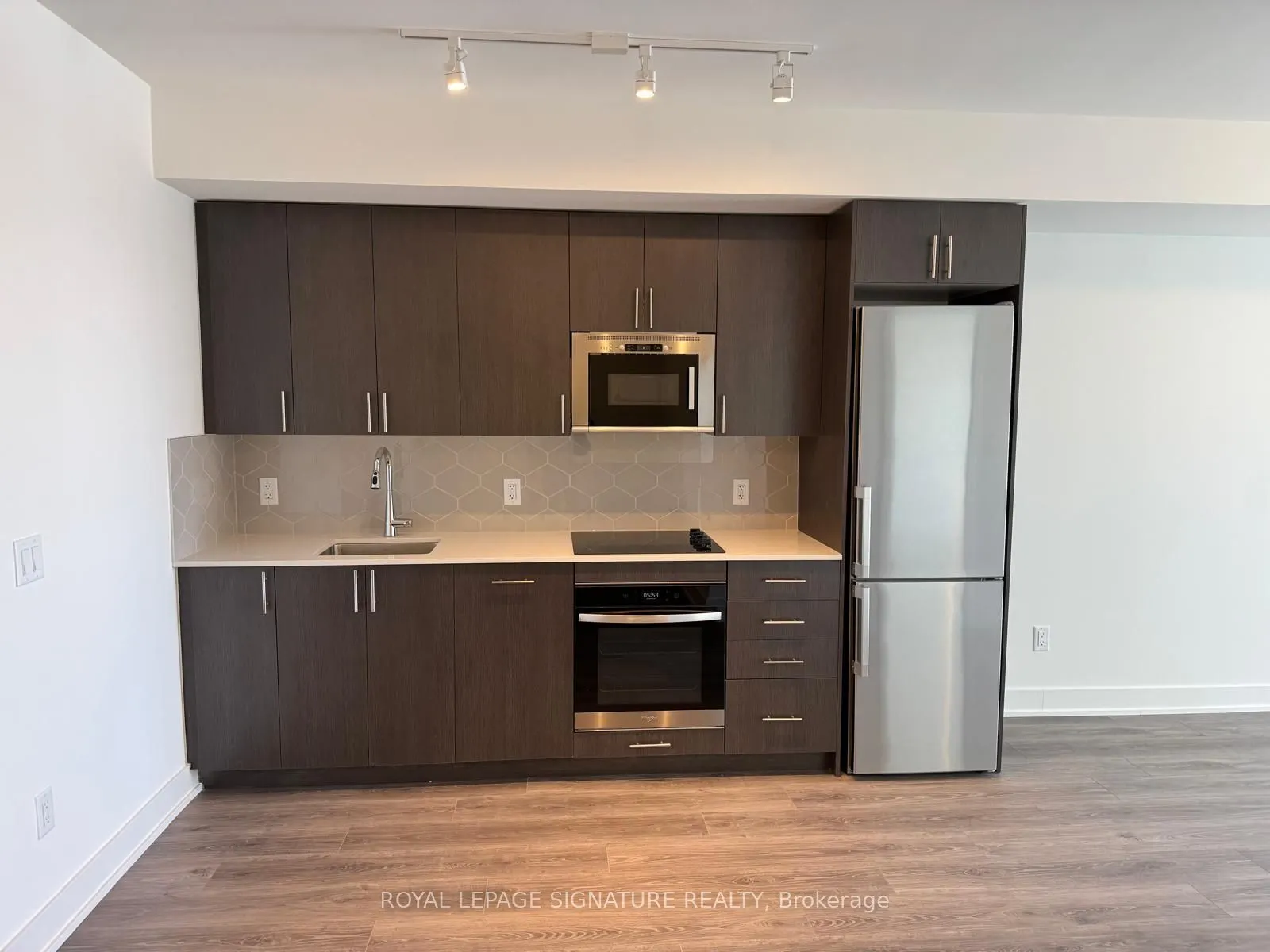 2545 Simcoe Street N, #1513