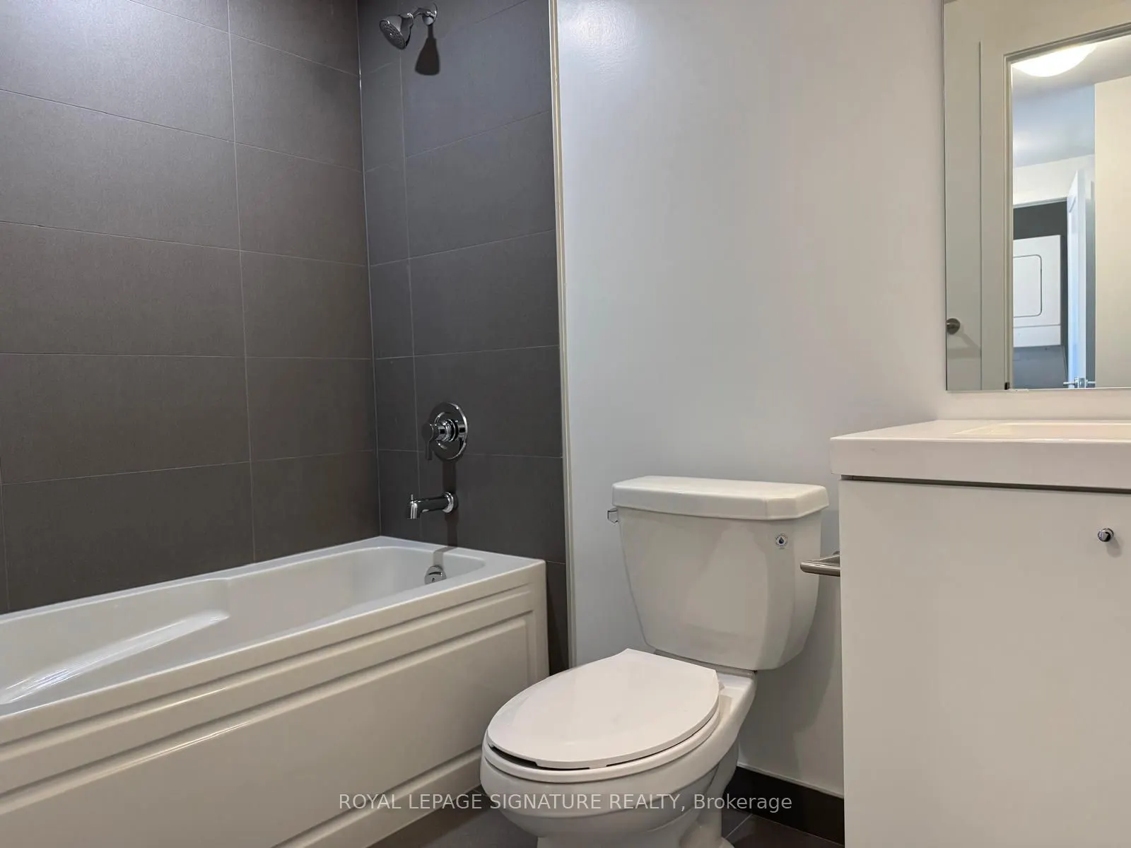 2545 Simcoe Street N, #1513