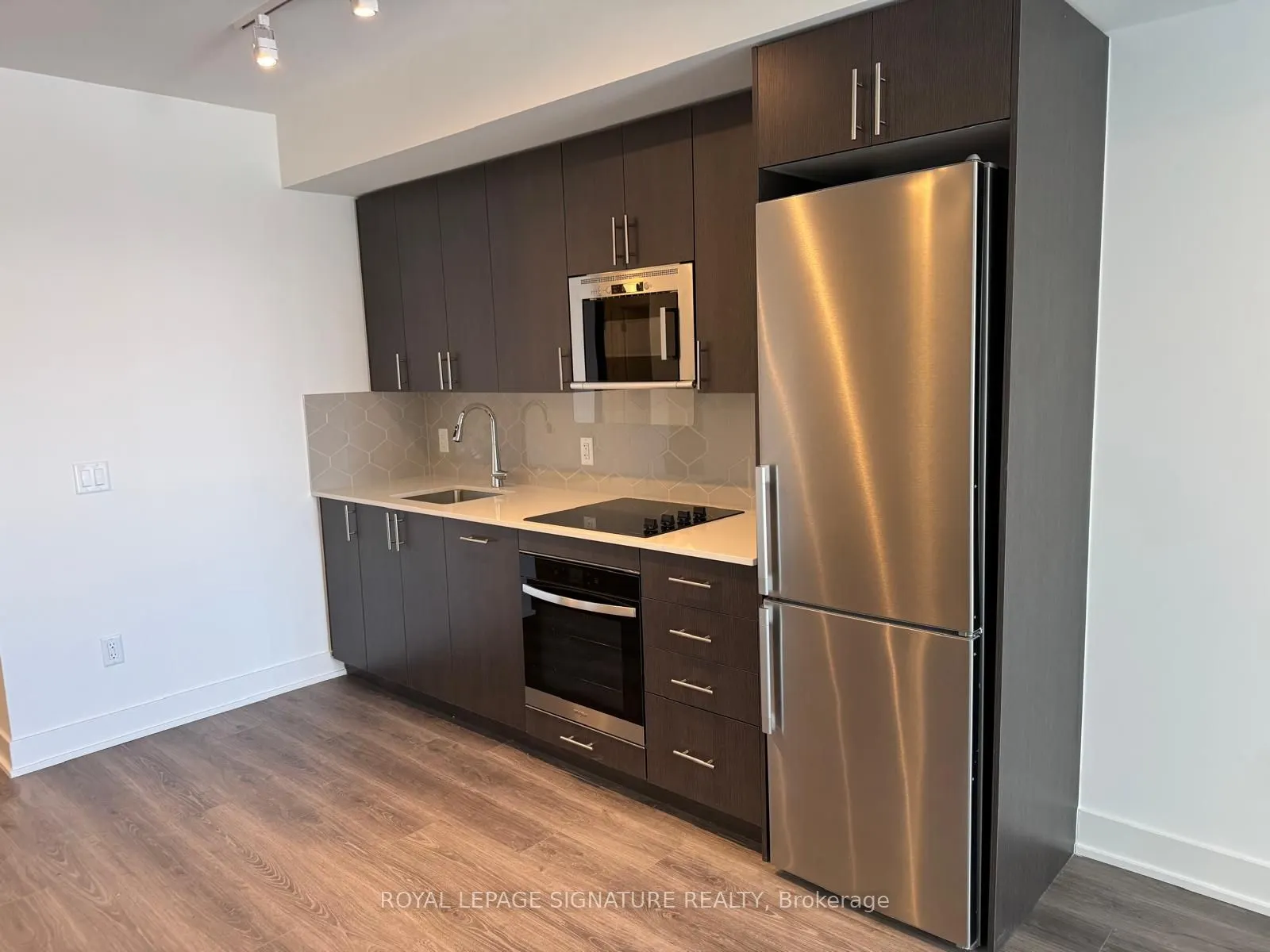 2545 Simcoe Street N, #1513
