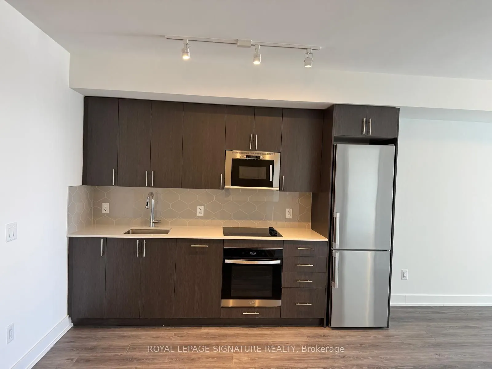 2545 Simcoe Street N, #1513