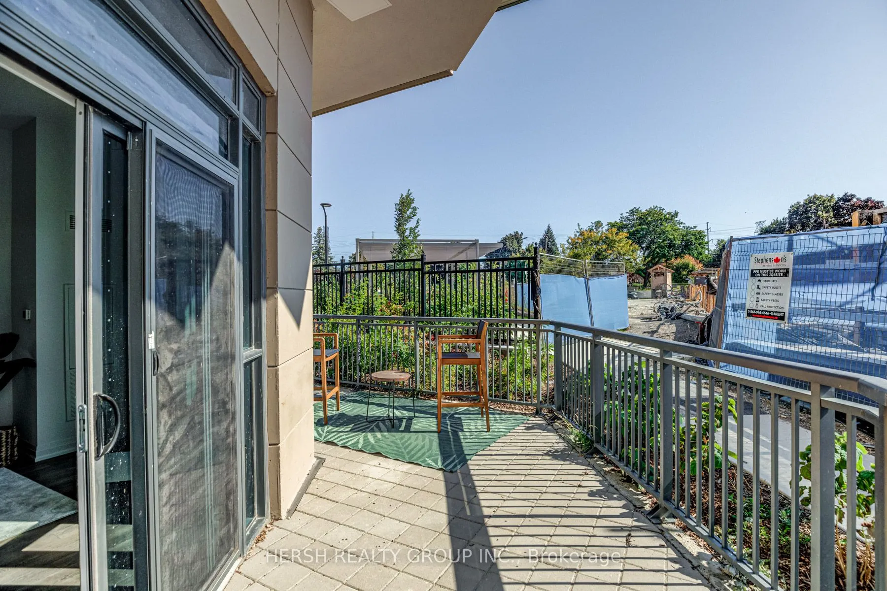 10 Meadowglen Place, #106