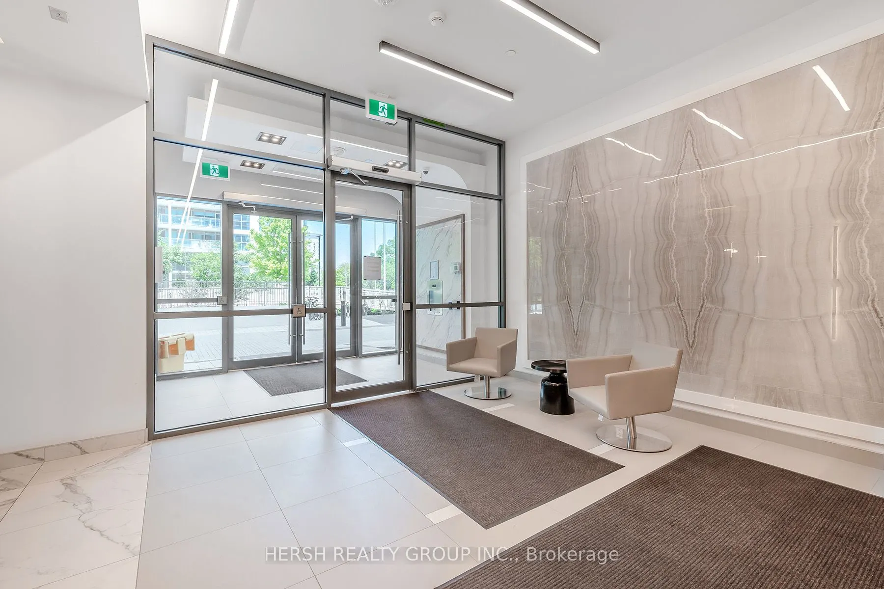 10 Meadowglen Place, #206