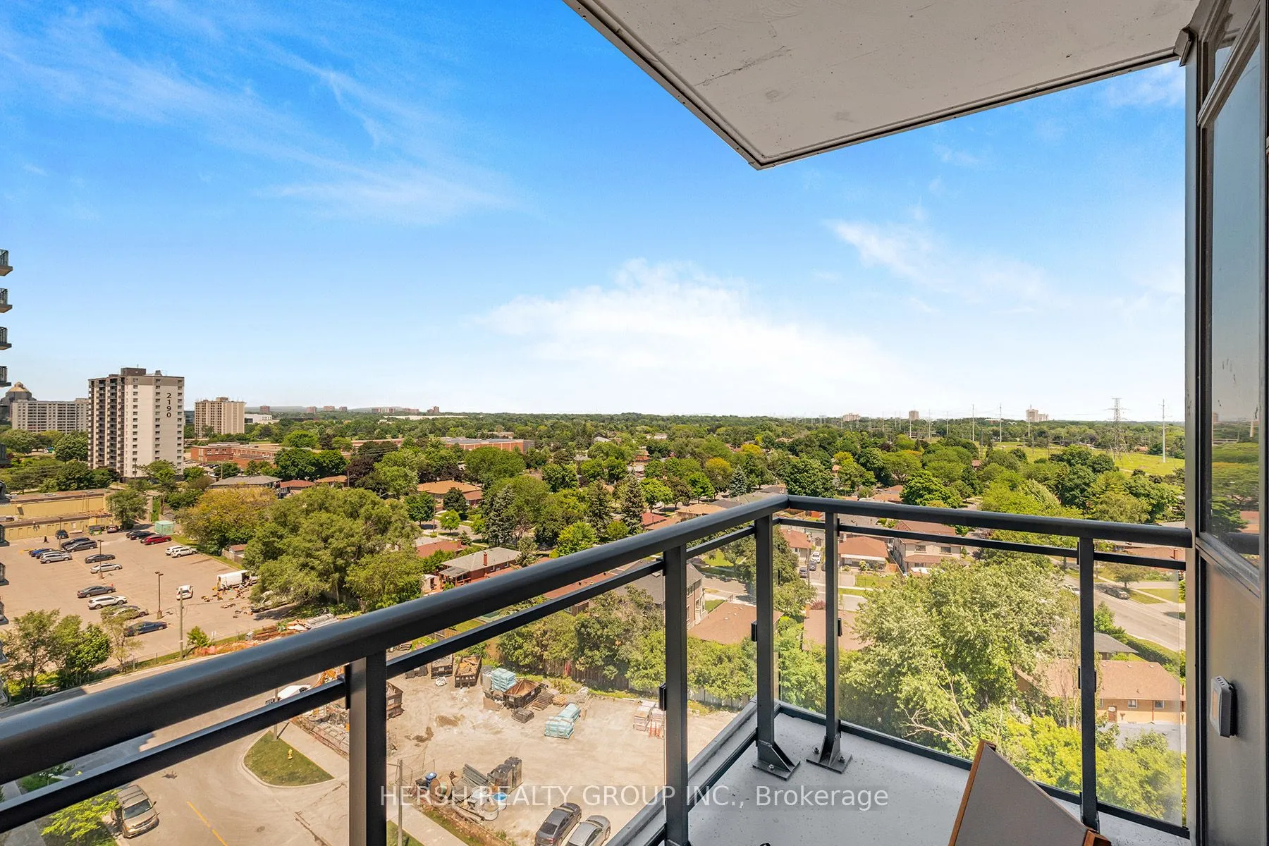 10 Meadowglen Place, #206