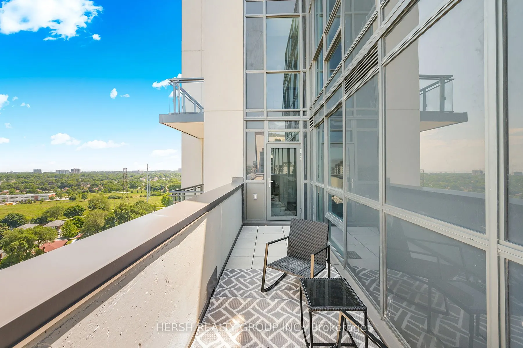 10 Meadowglen Place, #PH1