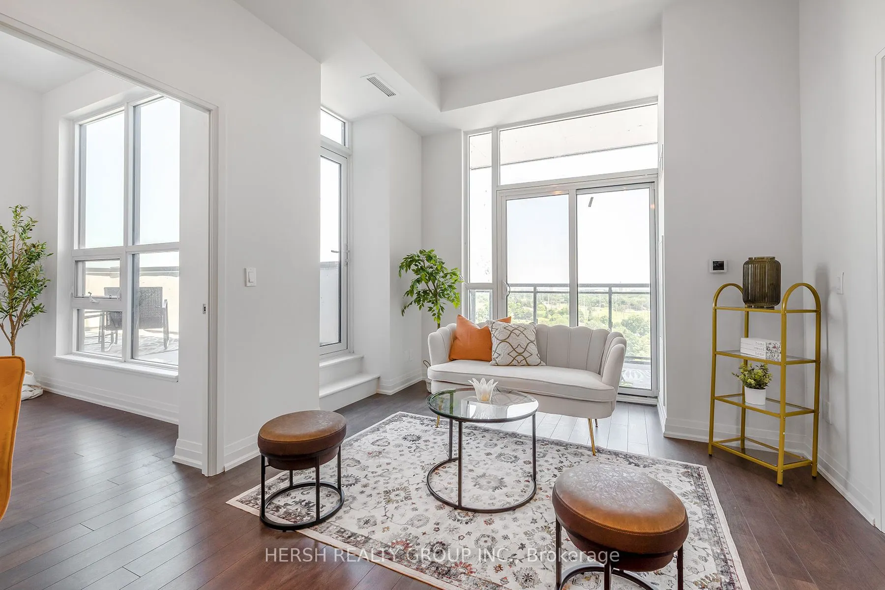 10 Meadowglen Place, #PH1