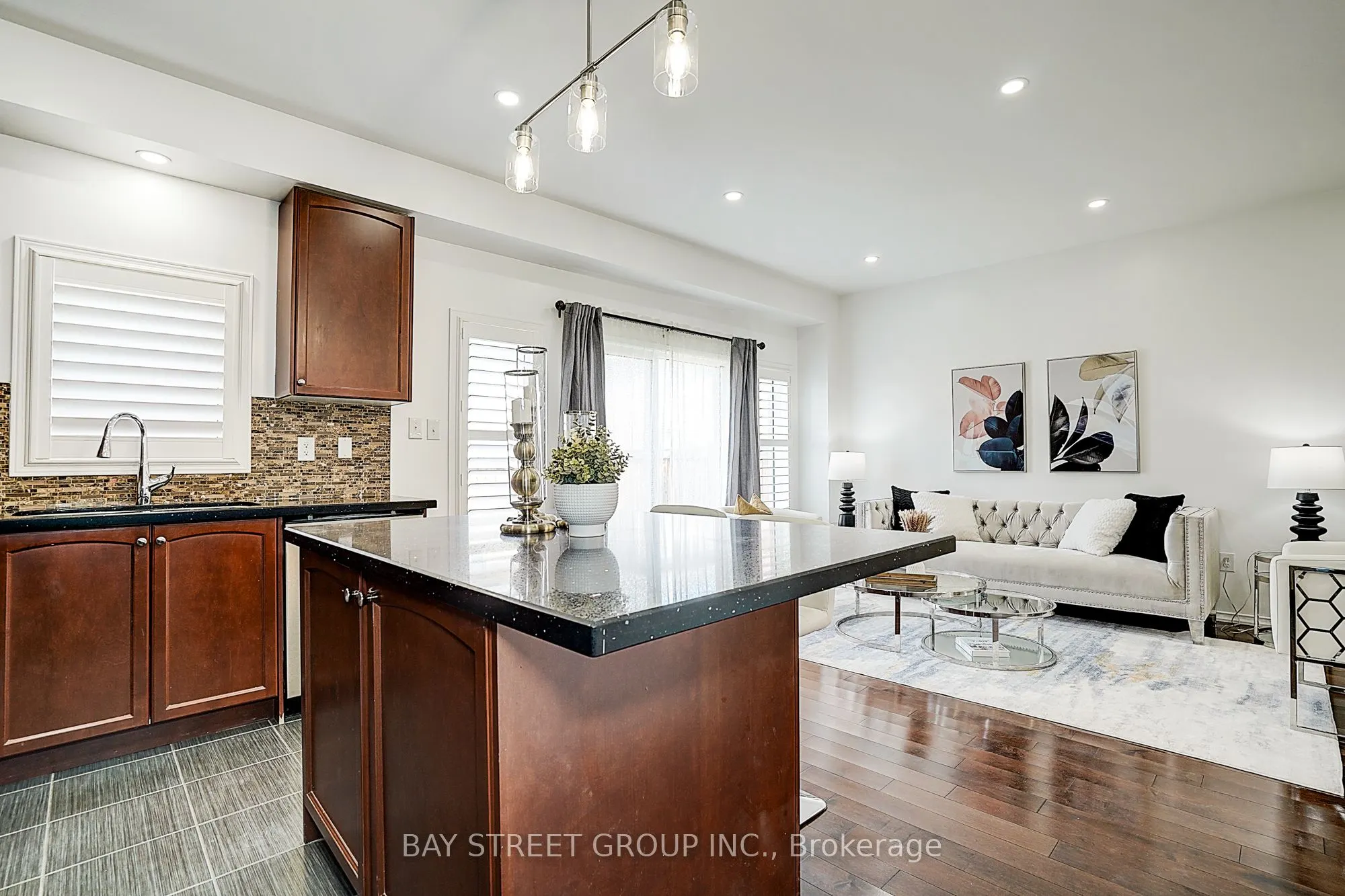 6 Holroyd Street