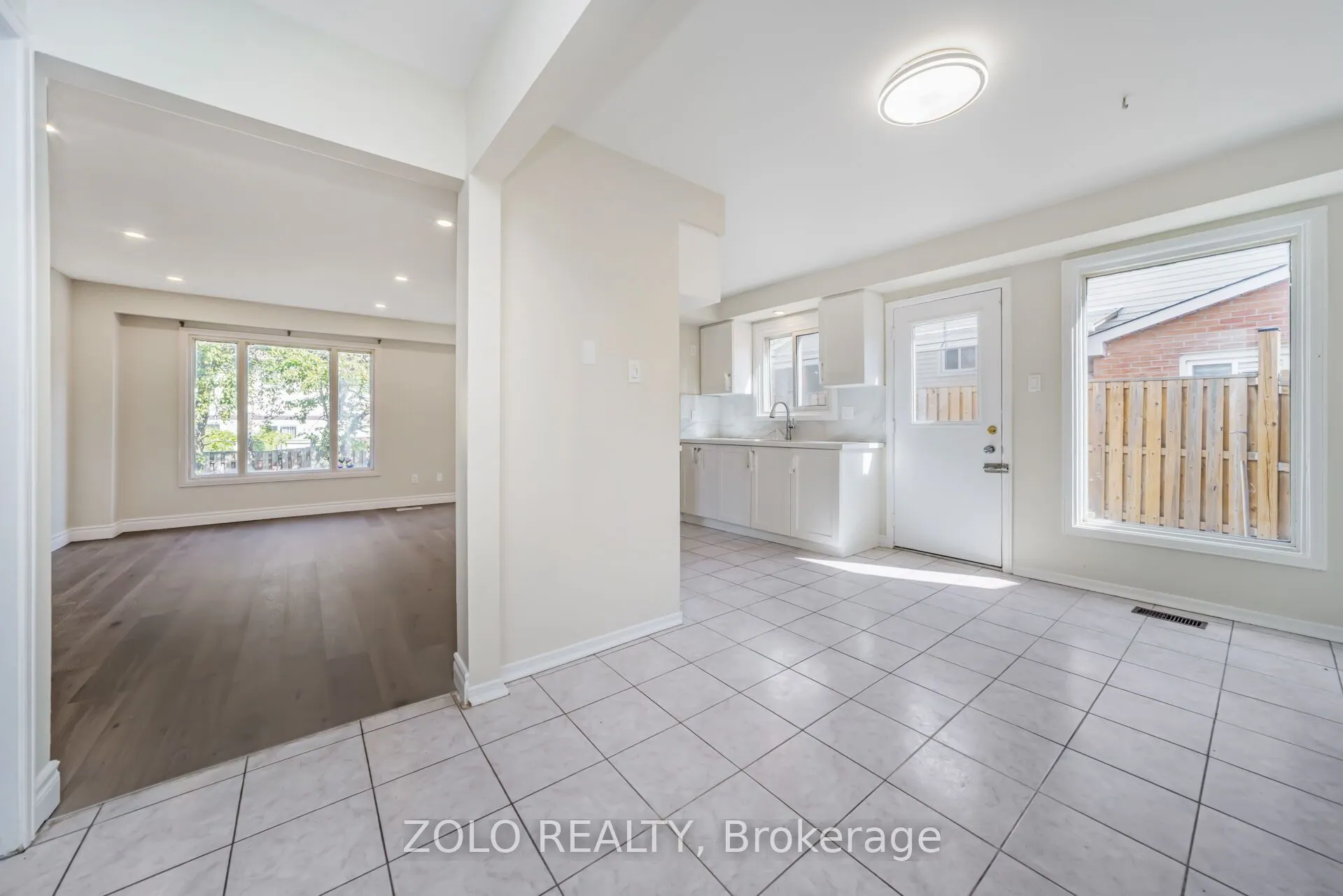136 Goldhawk Trail