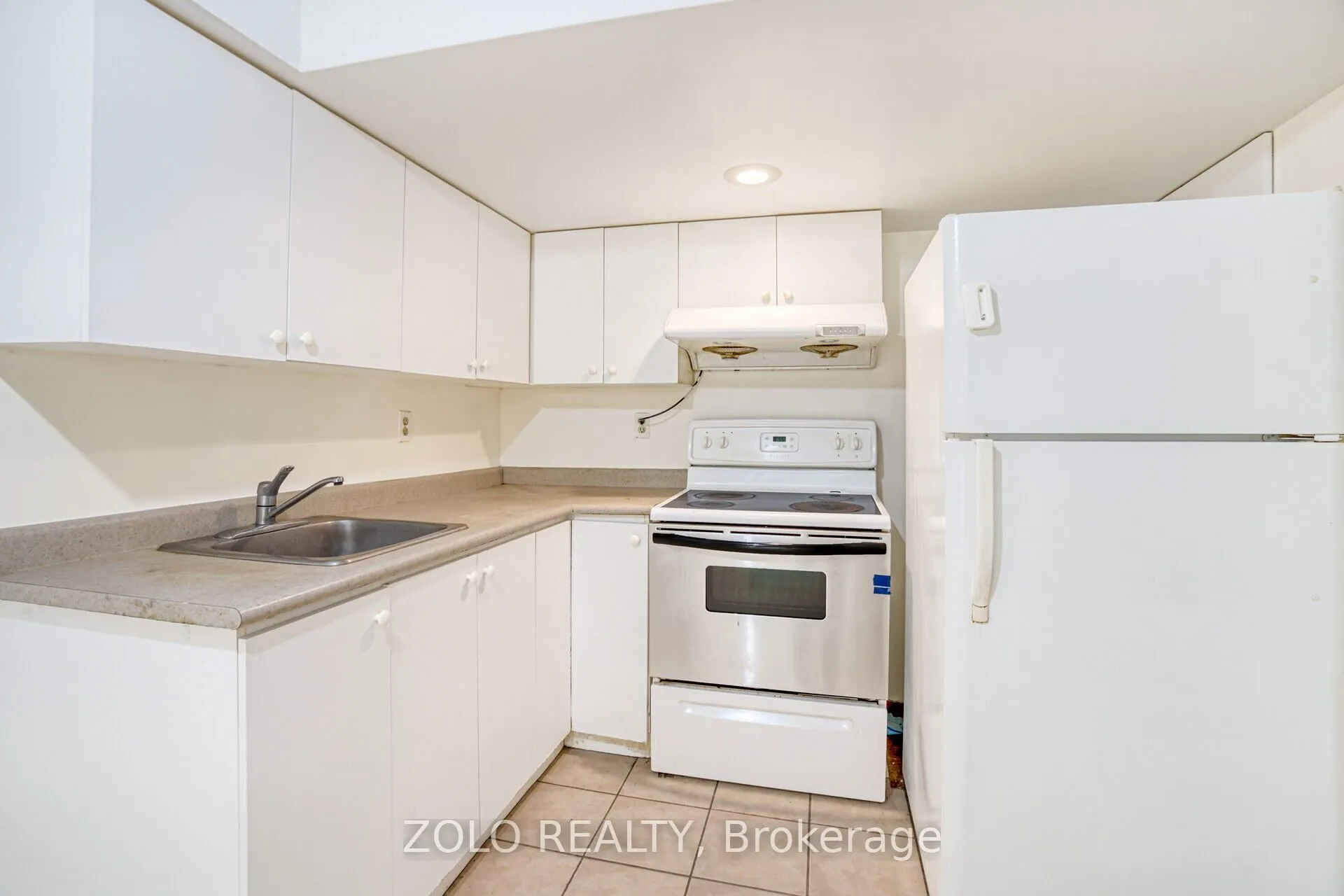 136 Goldhawk Trail