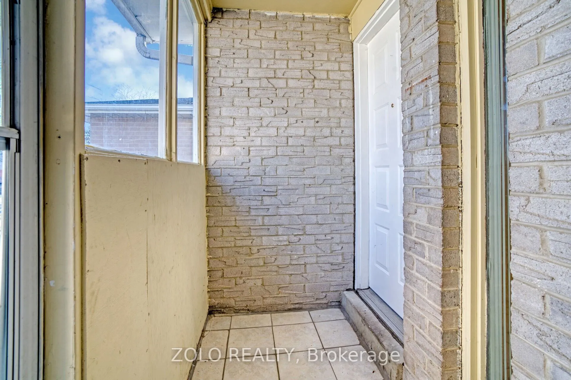 136 Goldhawk Trail