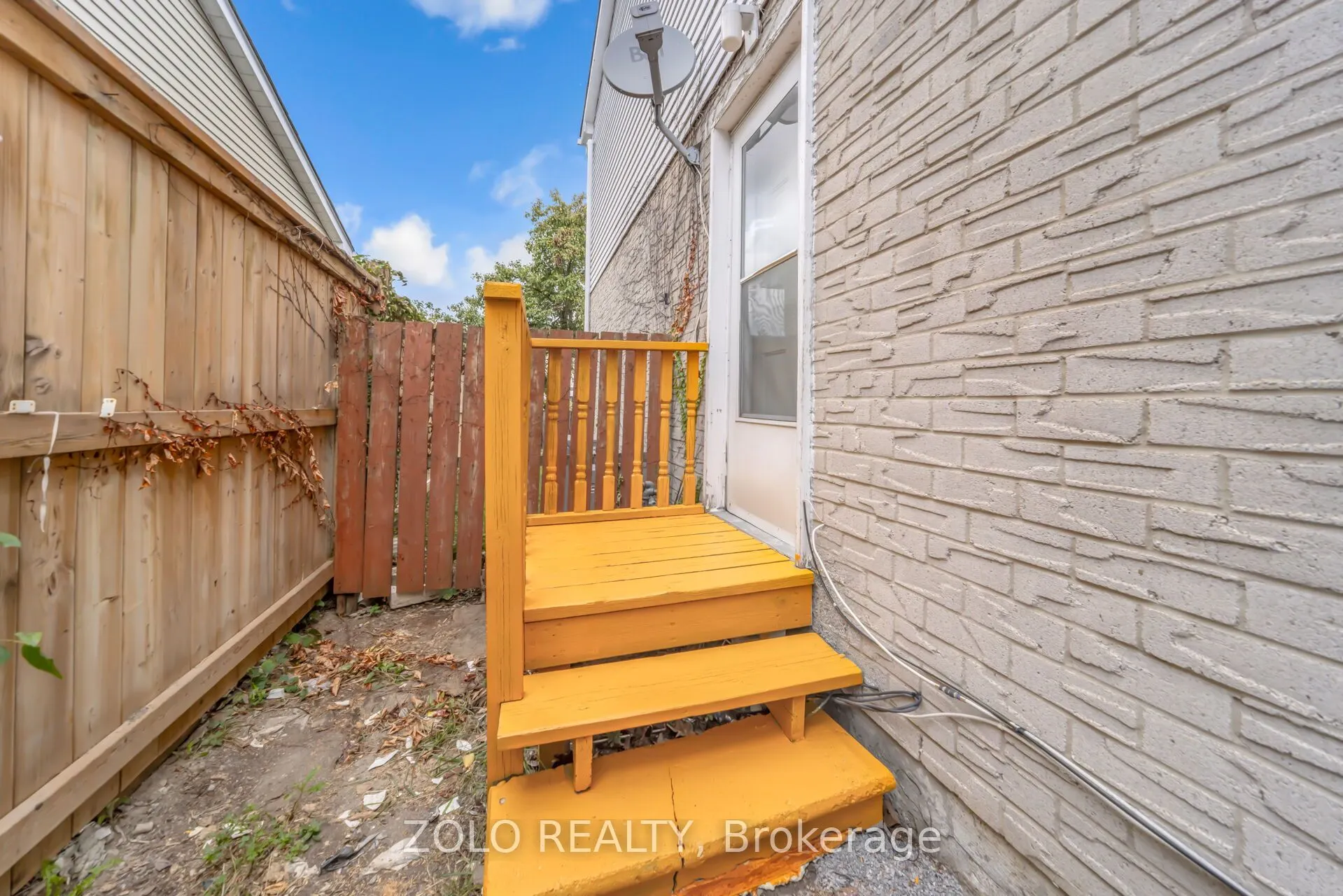 136 Goldhawk Trail