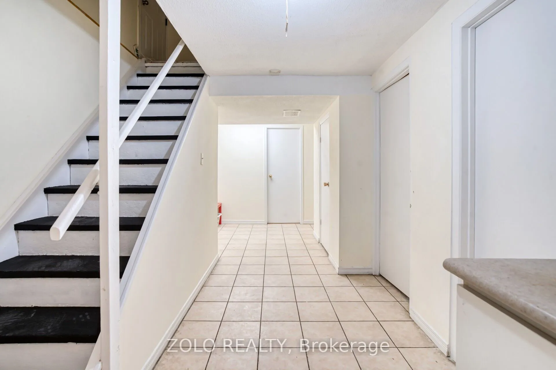 136 Goldhawk Trail
