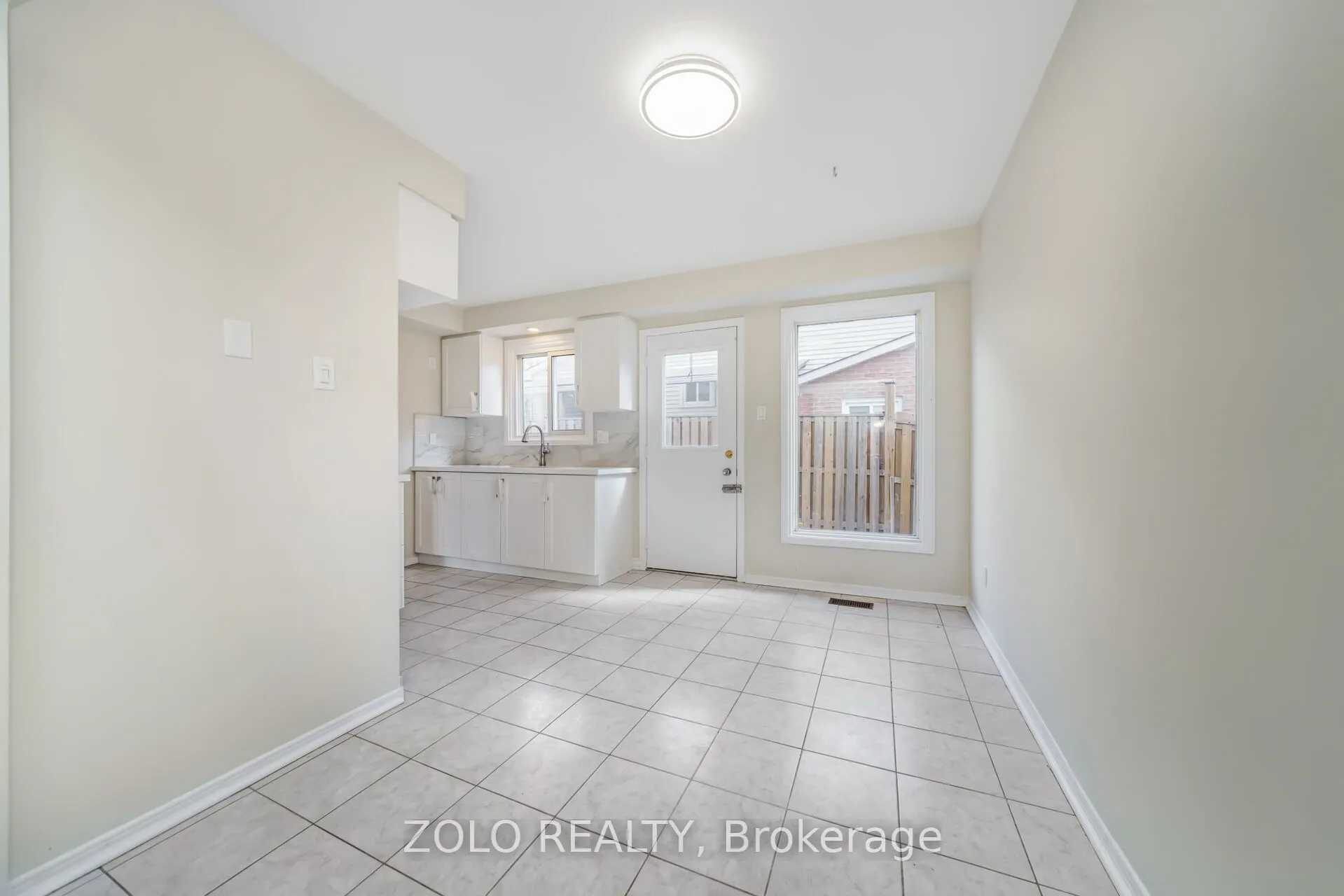 136 Goldhawk Trail