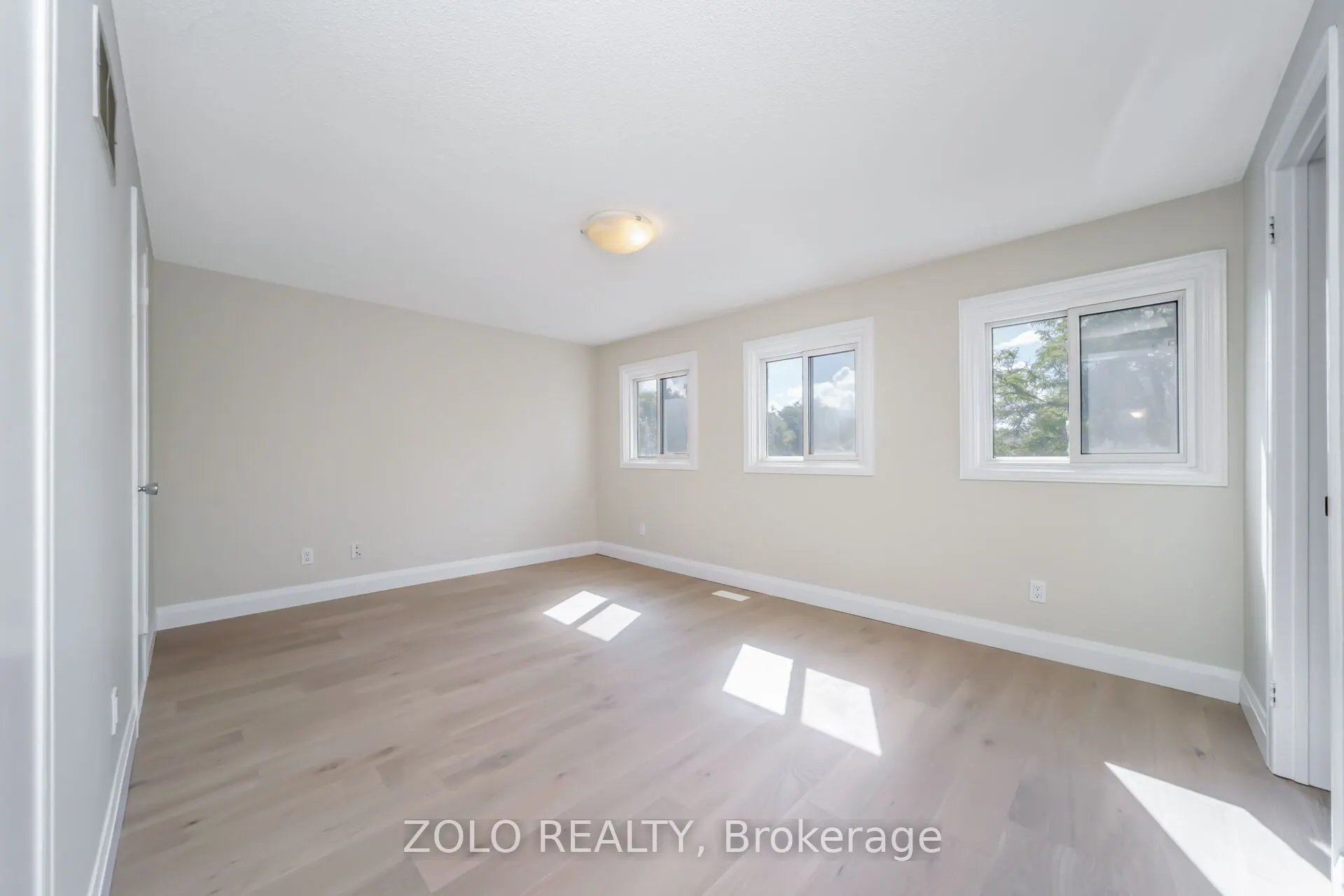 136 Goldhawk Trail