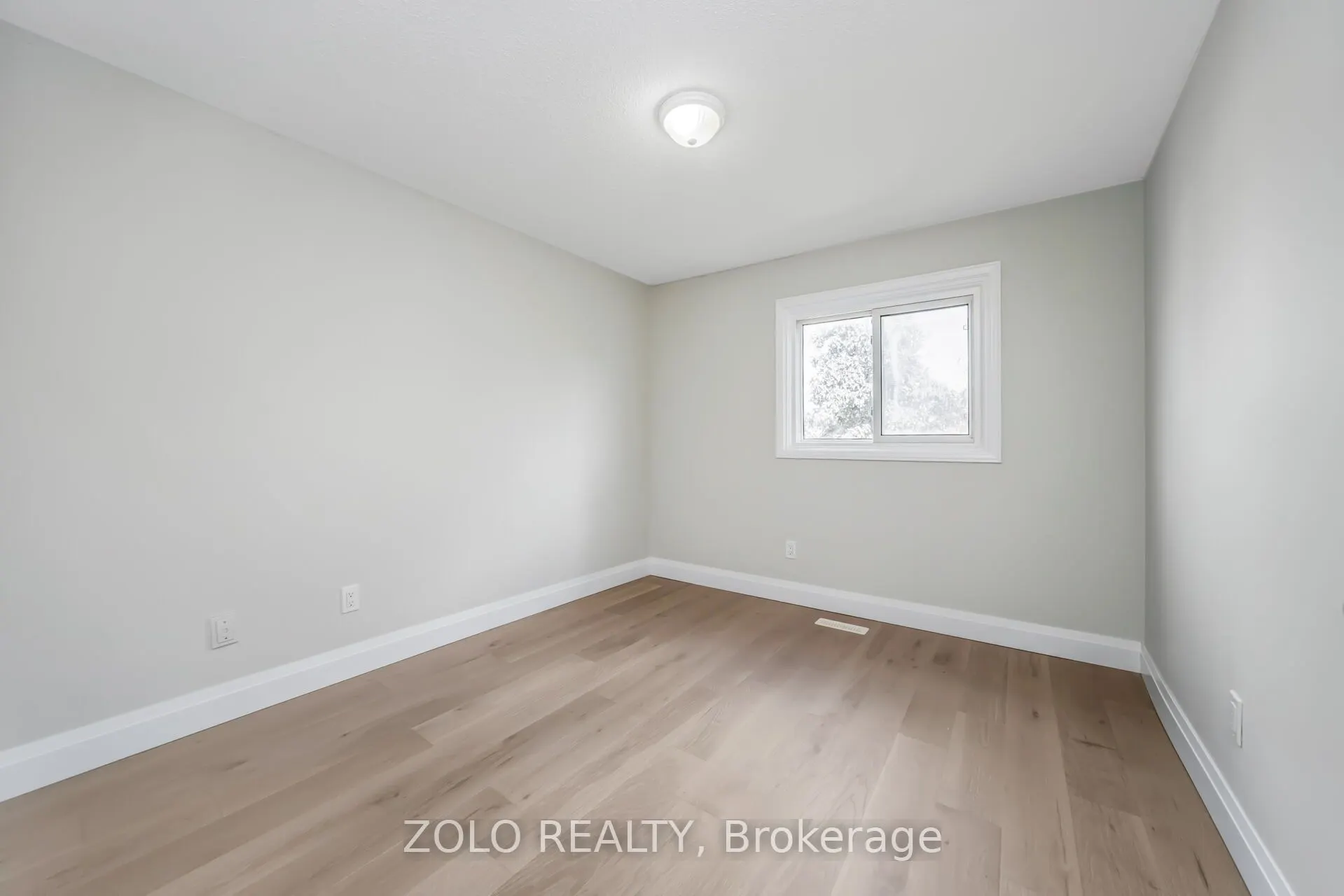 136 Goldhawk Trail