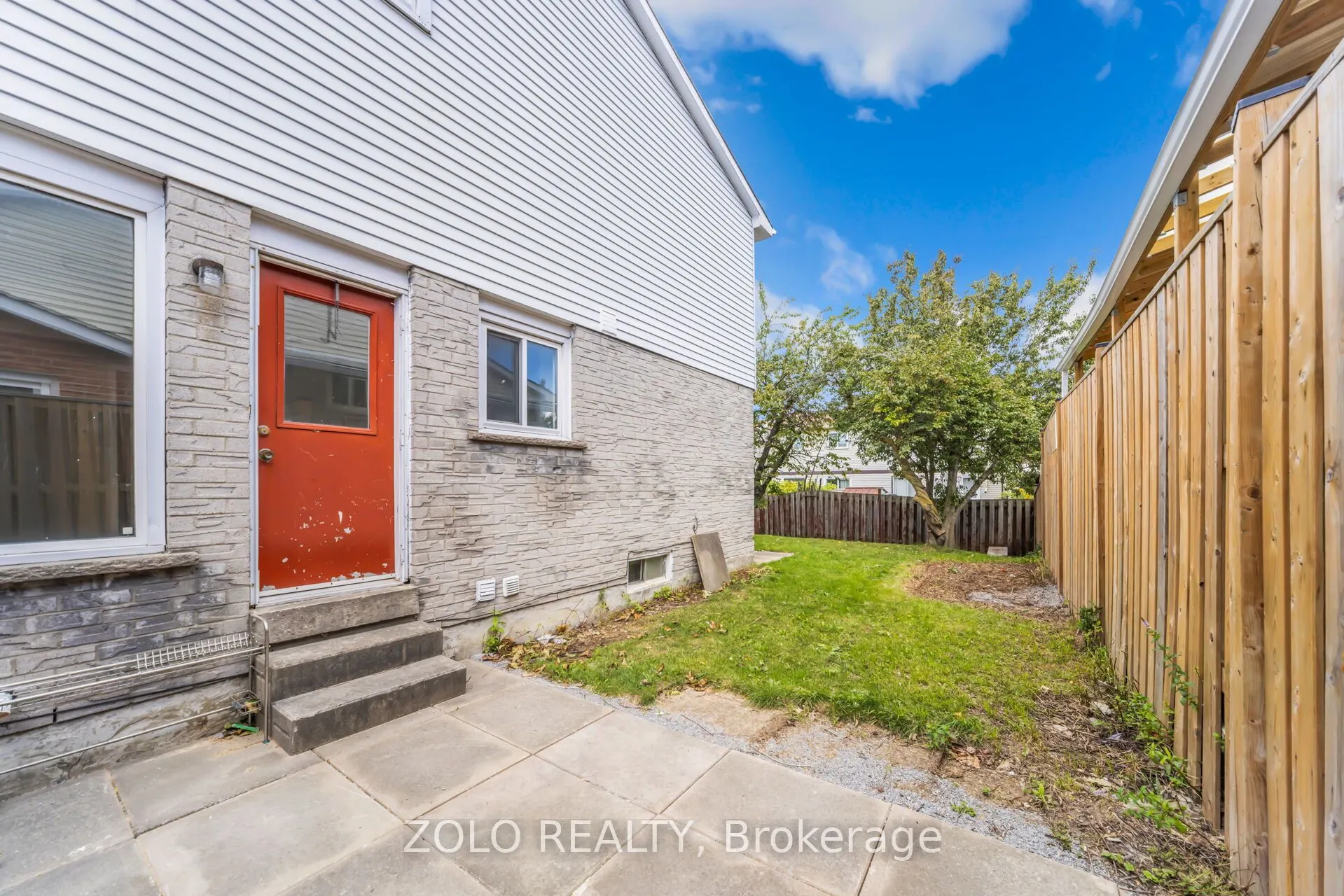 136 Goldhawk Trail