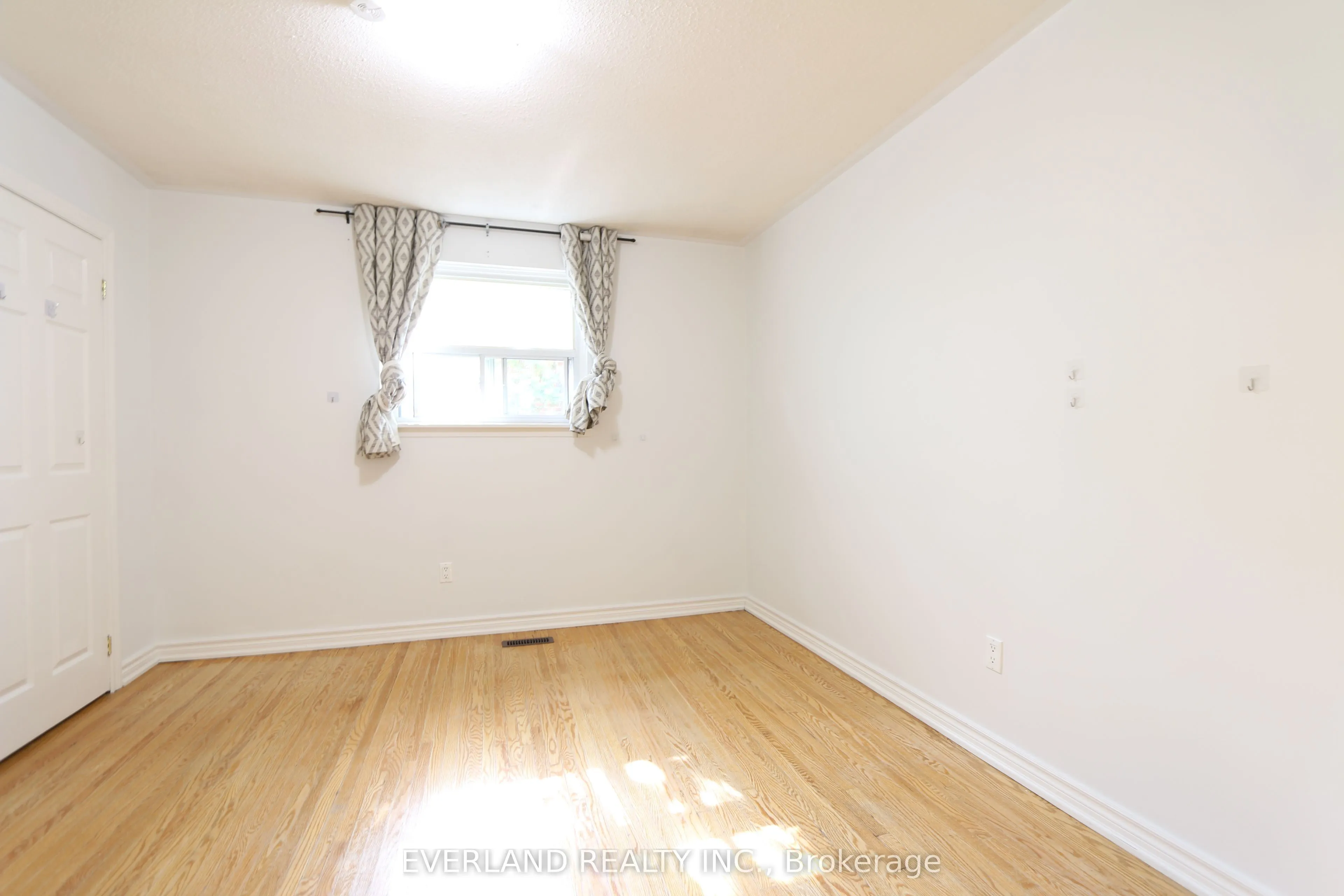 73 Shellamwood Trail, #Upper Level