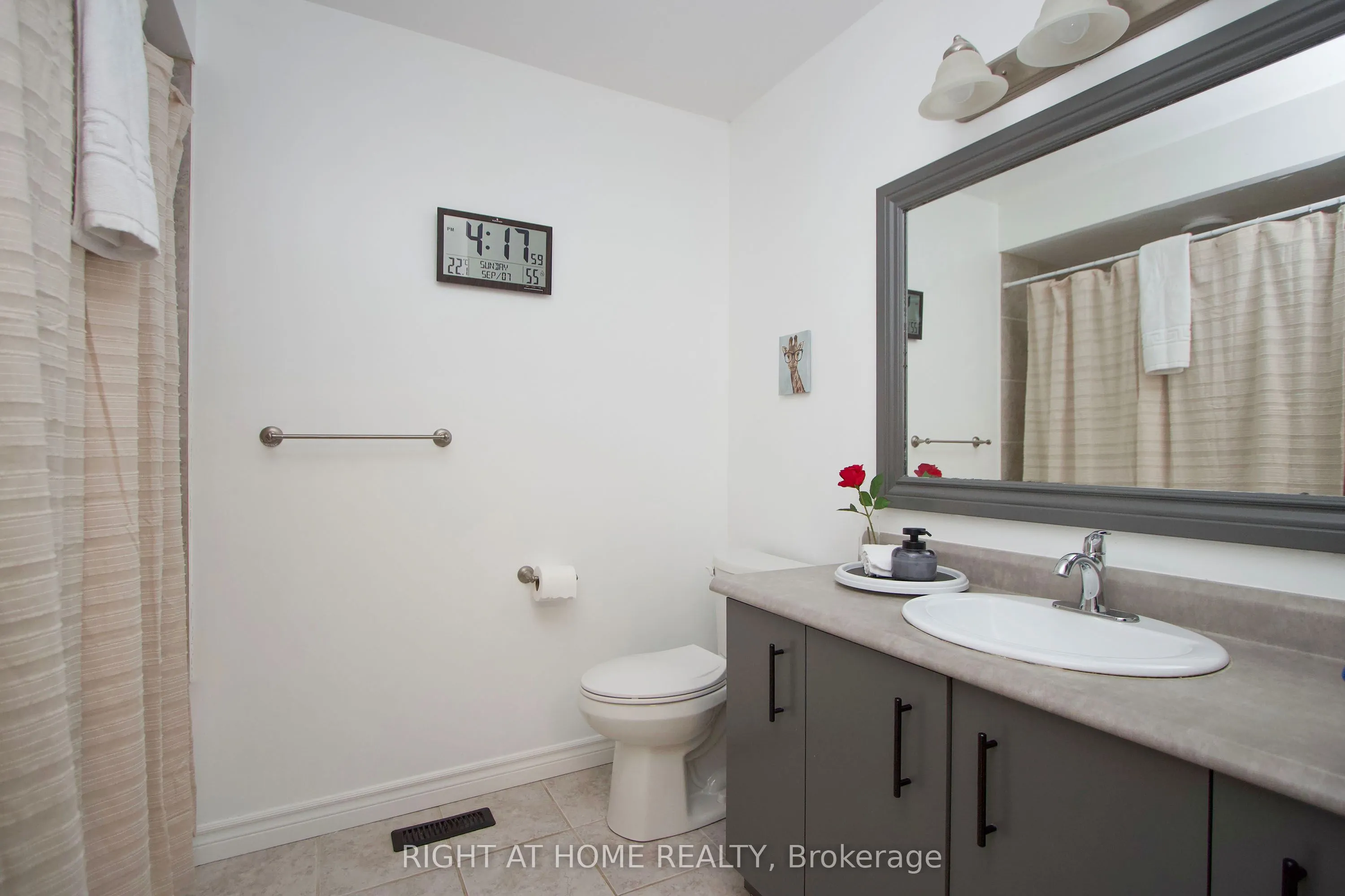 10 Bassett Boulevard, #204