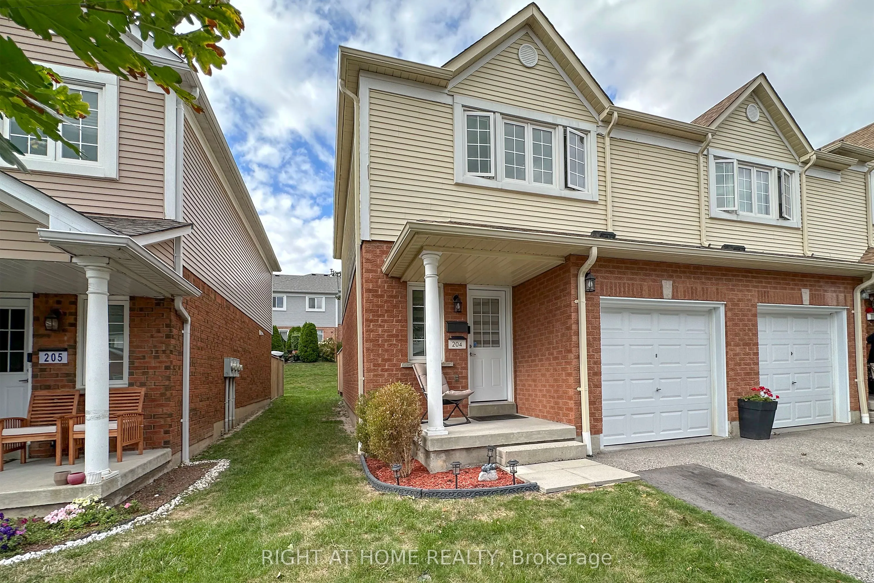 10 Bassett Boulevard, #204