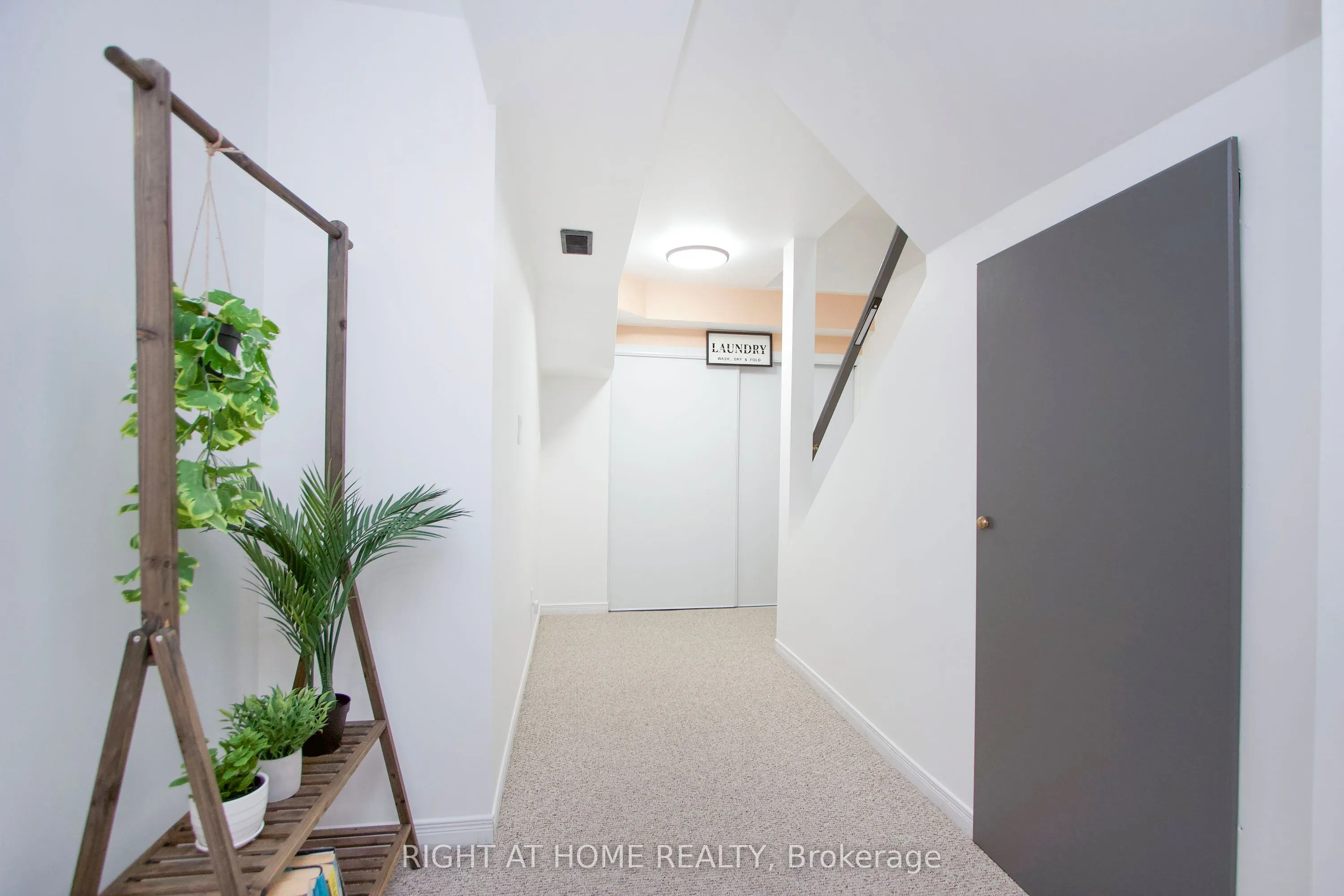 10 Bassett Boulevard, #204