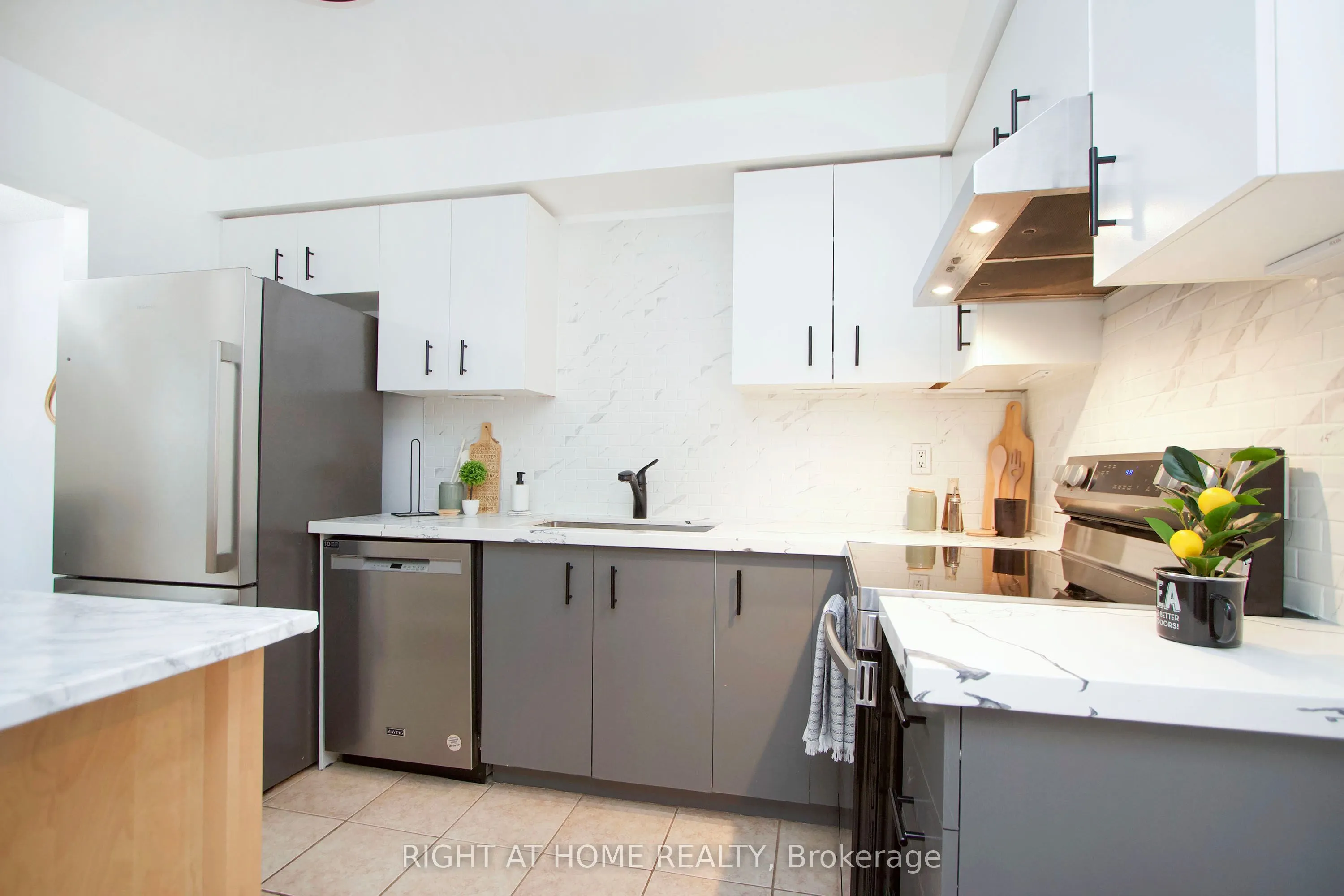10 Bassett Boulevard, #204